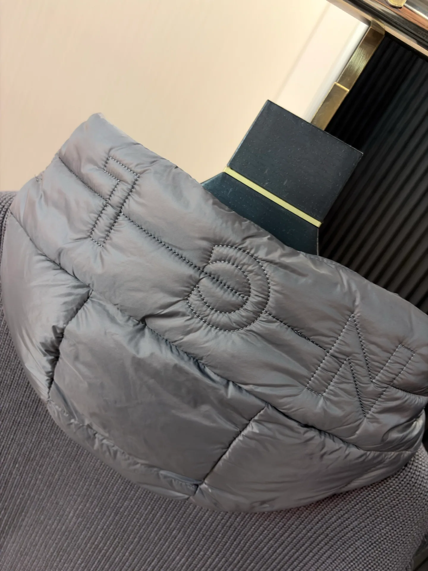 Women's Jackets And Down Jackets MONCLER 18391738