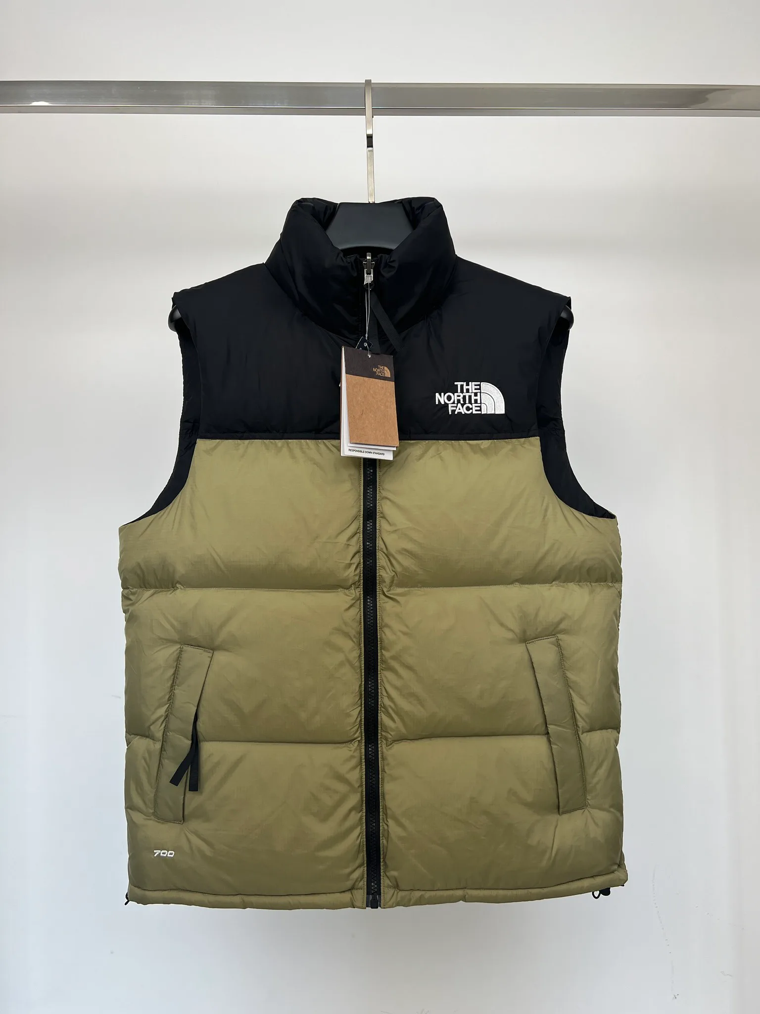 Women's Vests THE NORTH FACE 18416024