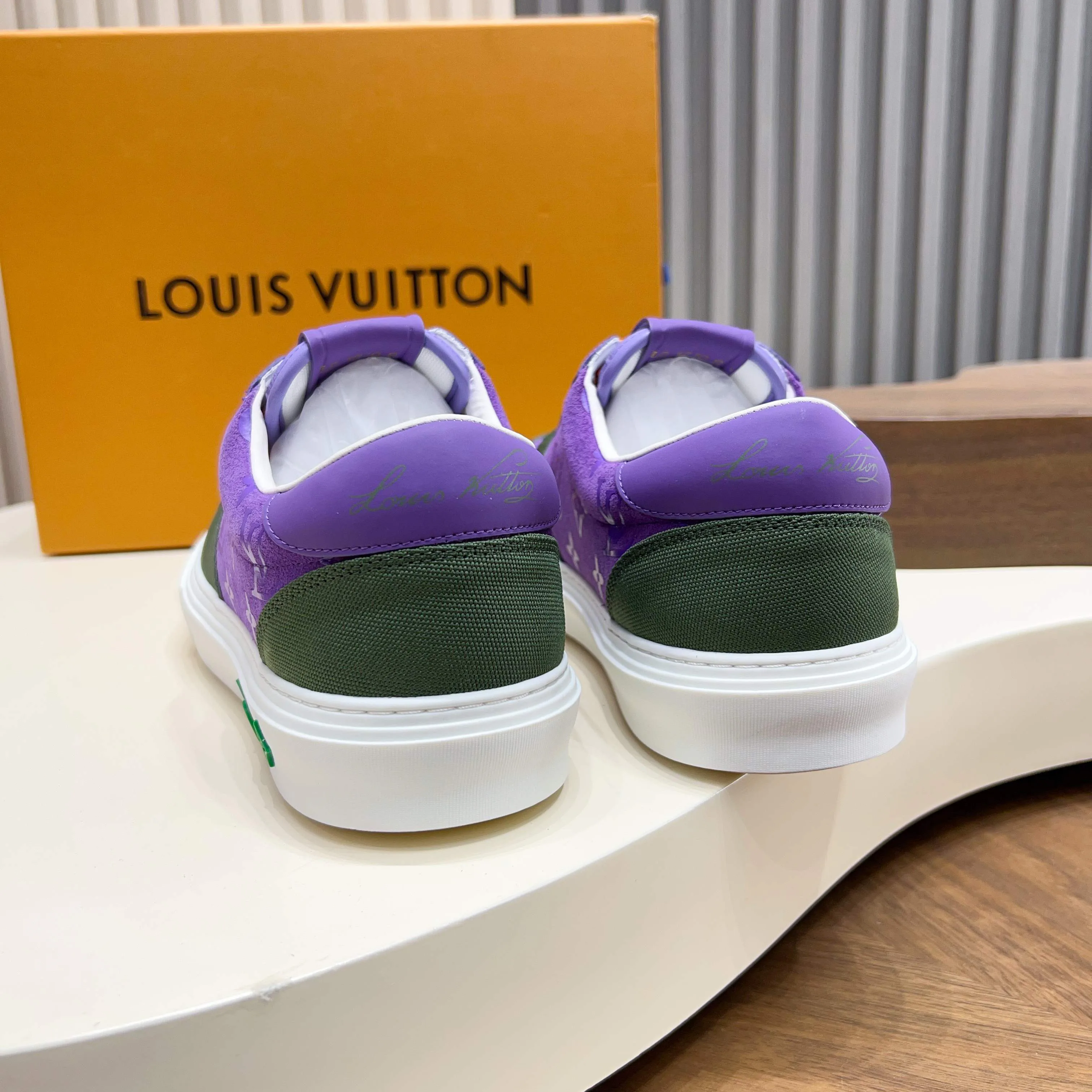 Men's Sneakers LOUIS VUITTON 18117095