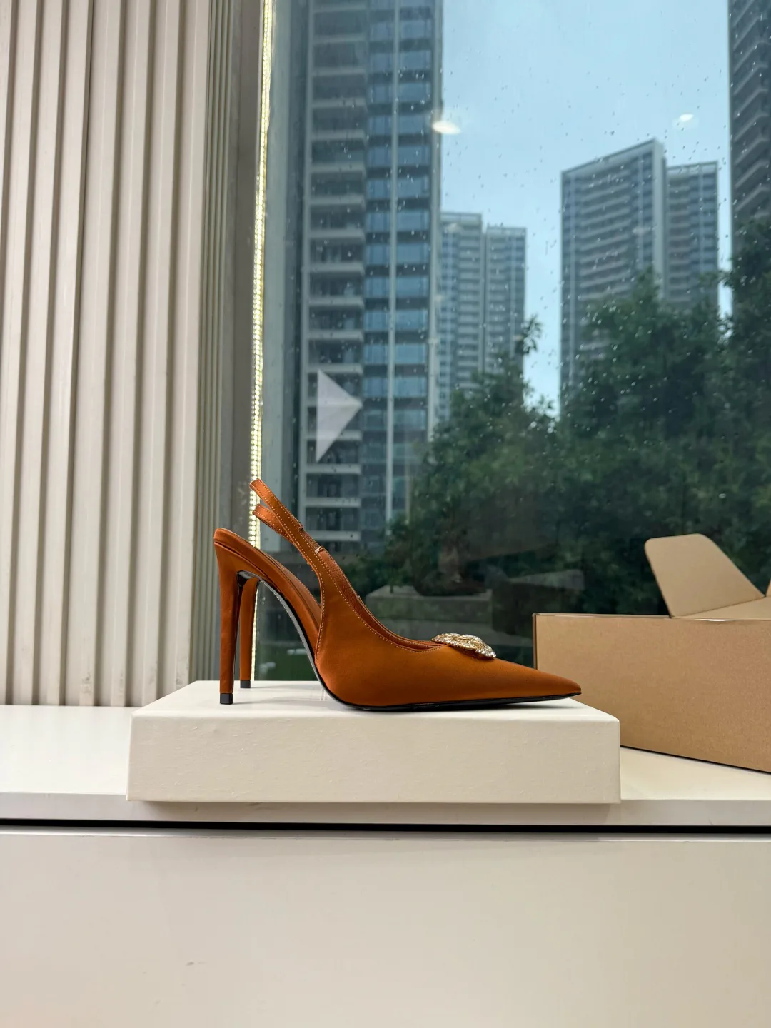 Women's Heels SAINT LAURENT 18104167