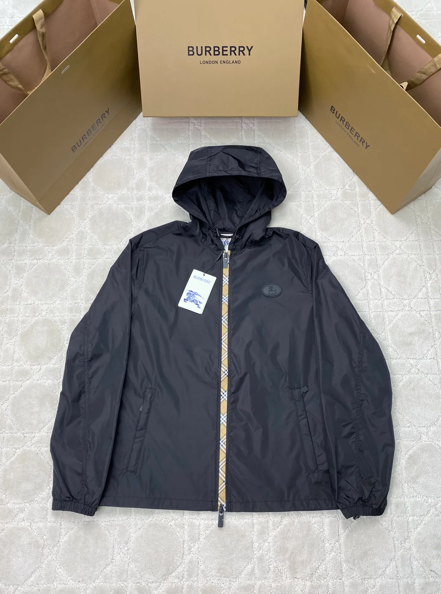 Men's Jackets And Down Jackets BURBERRY 18074096