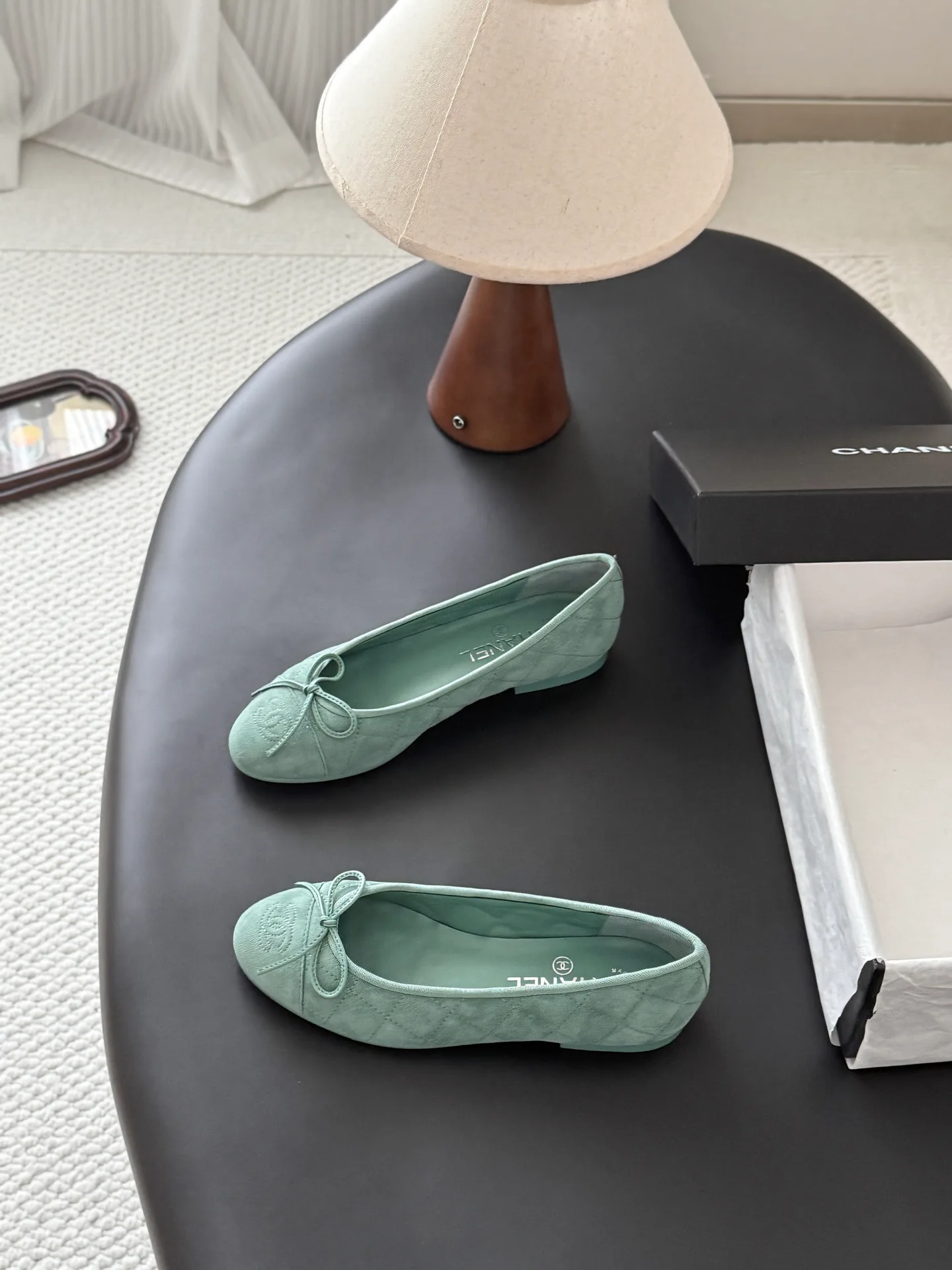 Women's Ballet Flats CHANEL 18083678