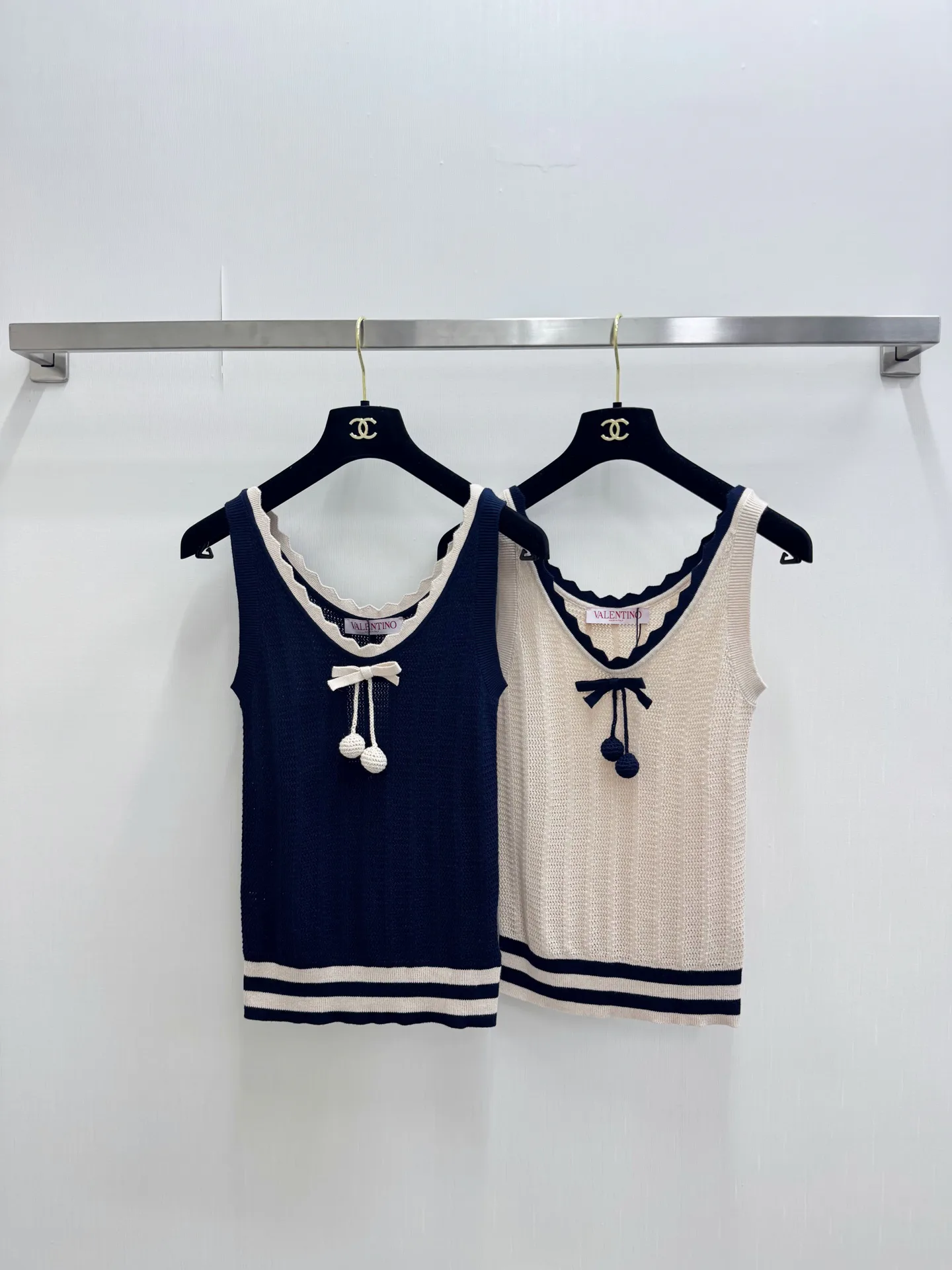 Women's Vests VALENTINO 17285194