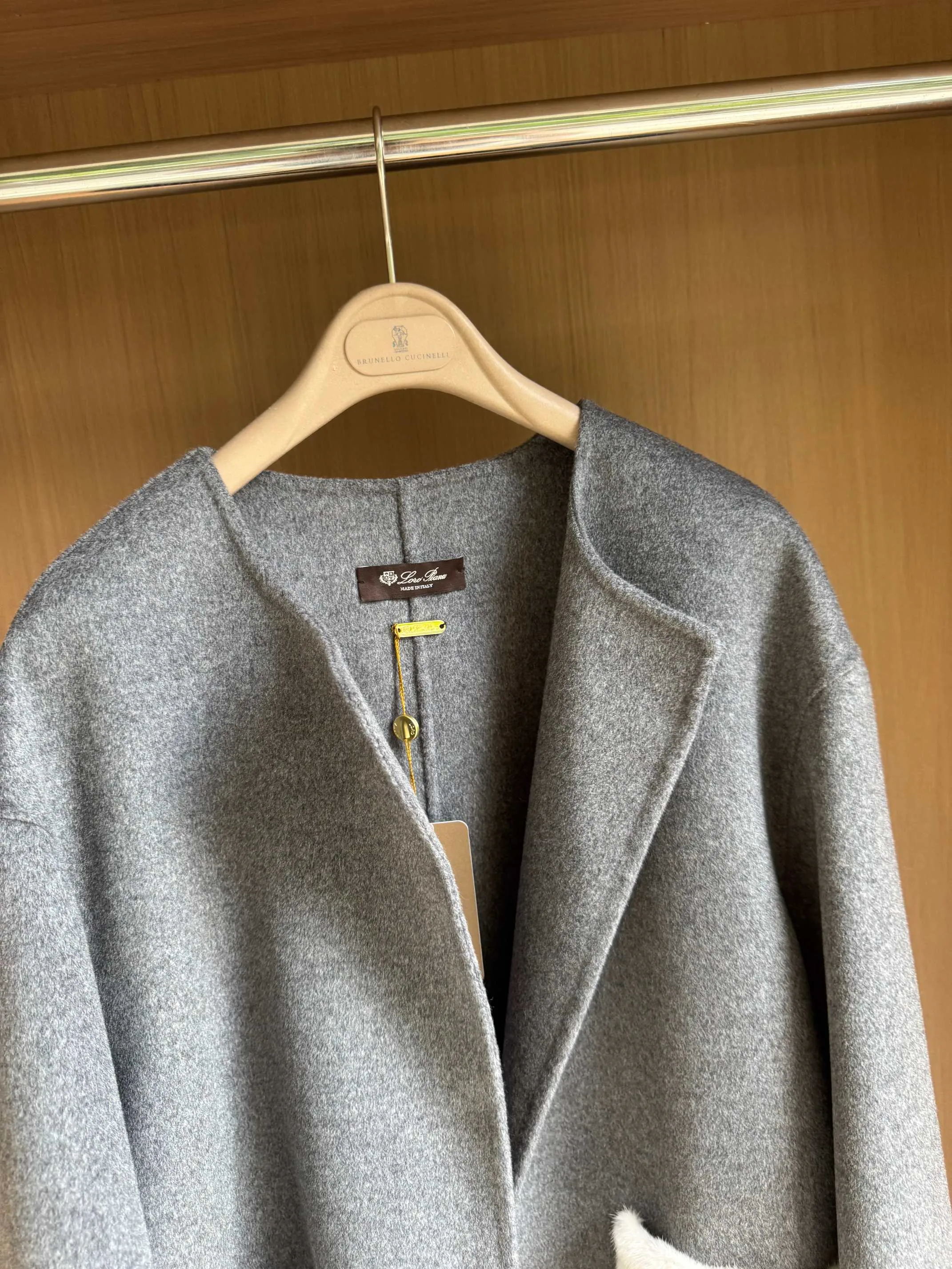 Women's Coats LORO PIANA 17959105