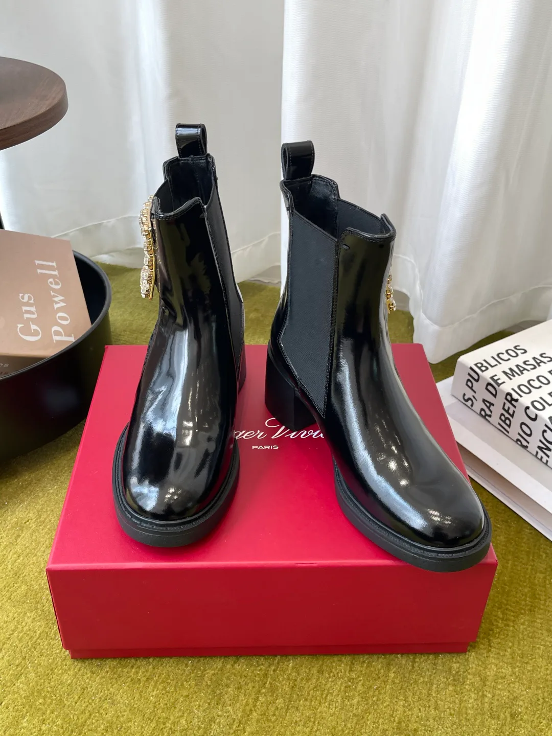 Women's Ankle Boots ROGER VIVIER 19578477