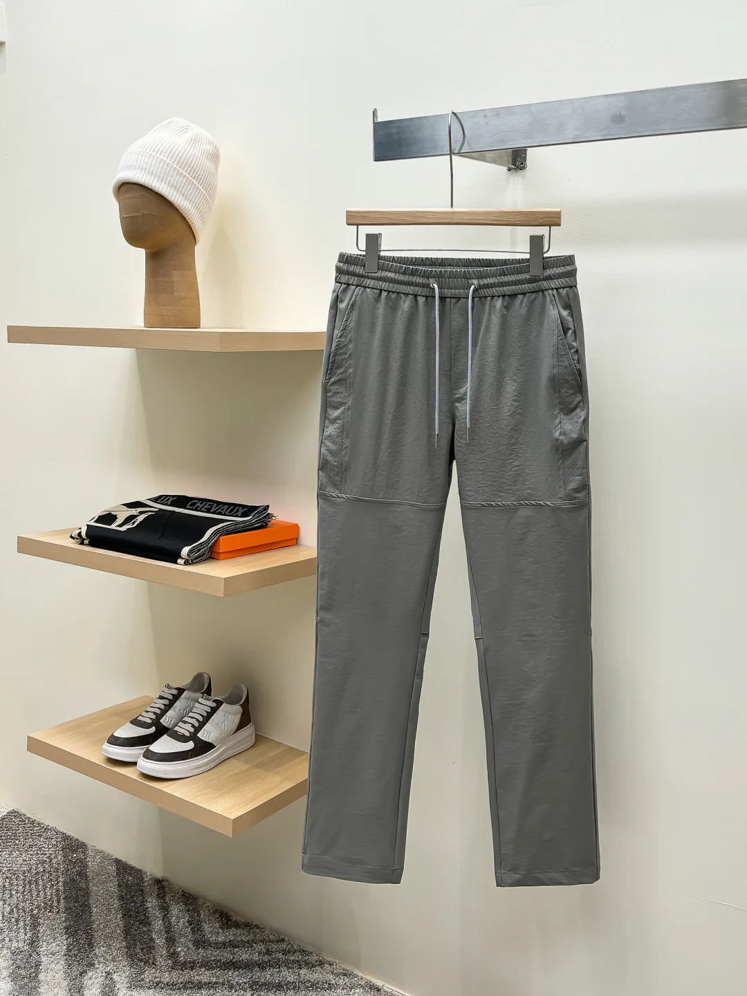 Men's Trousers PRADA 18499218