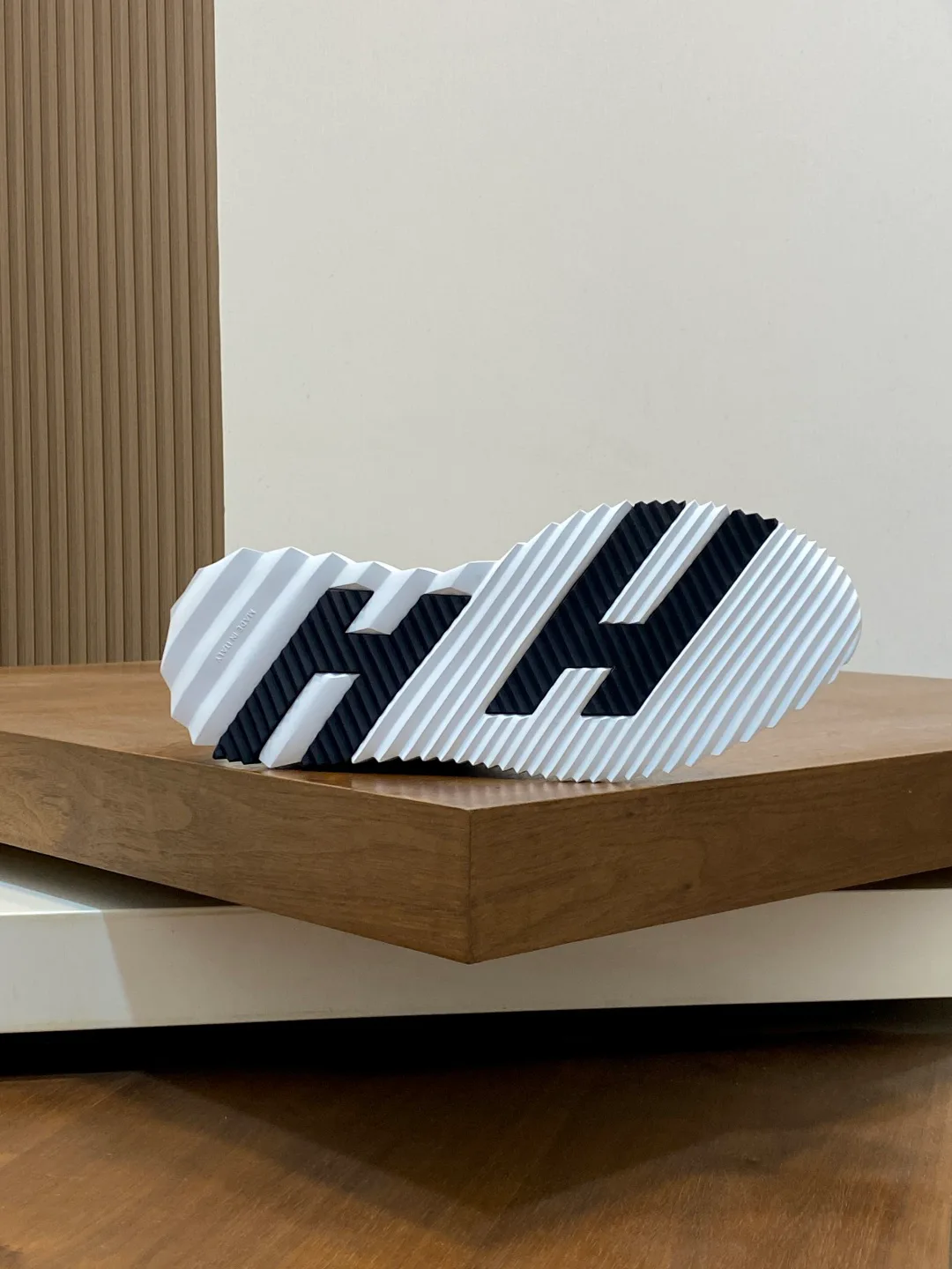 Men's Sneakers HERMES 18078872