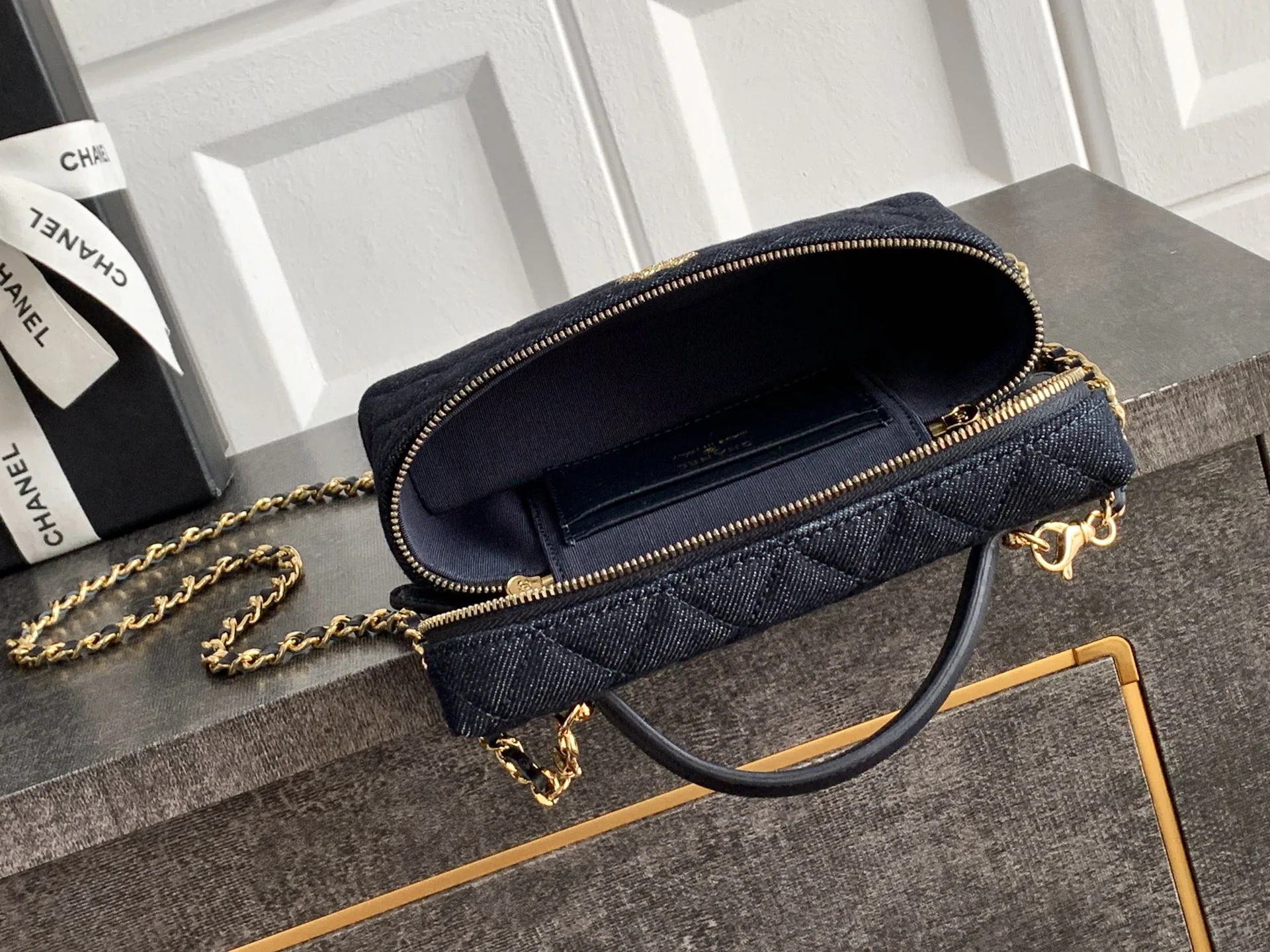 Классические Сумки Женские Chanel 18588845