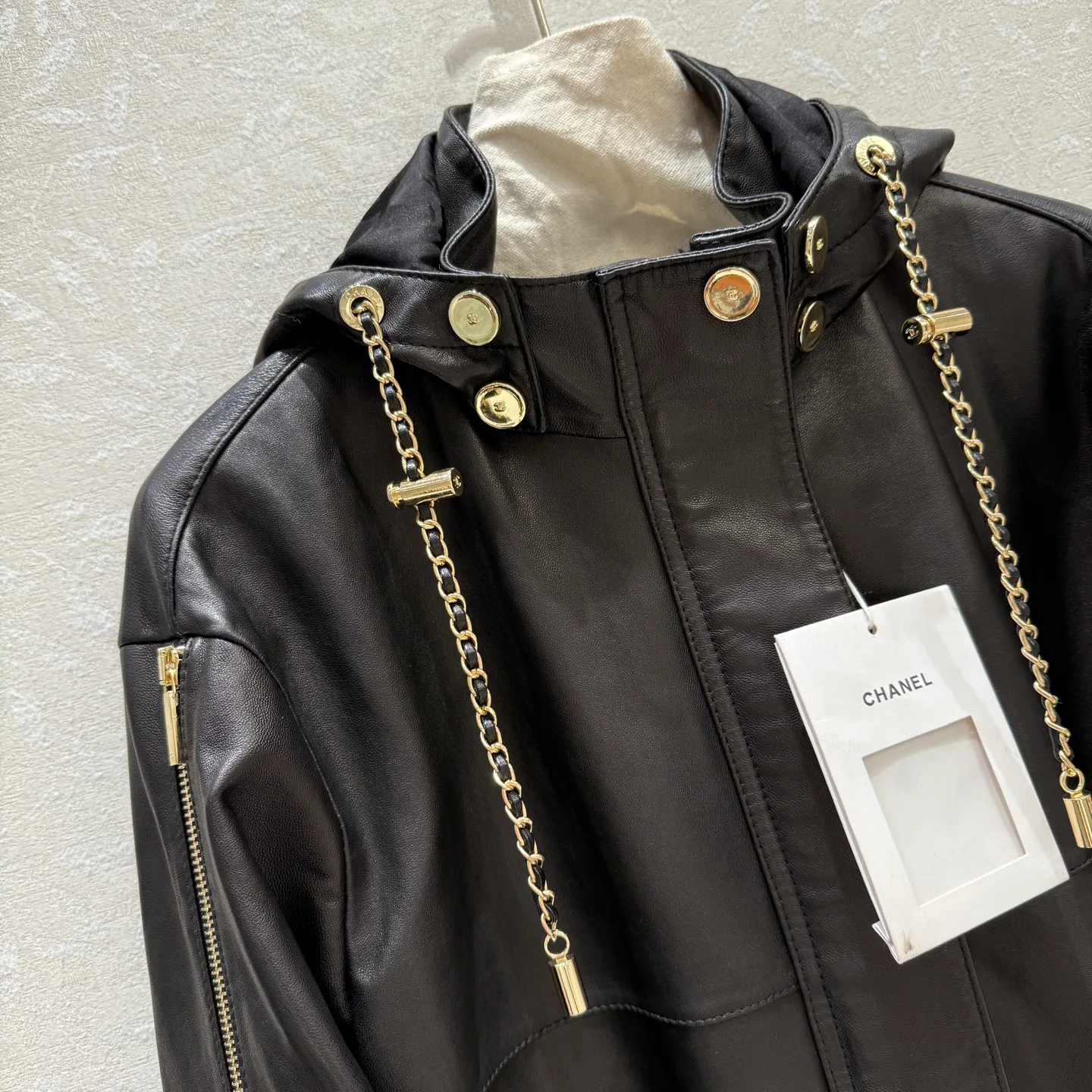 Women's Leather Jackets And Sheepskin Coats CHANEL 18172608