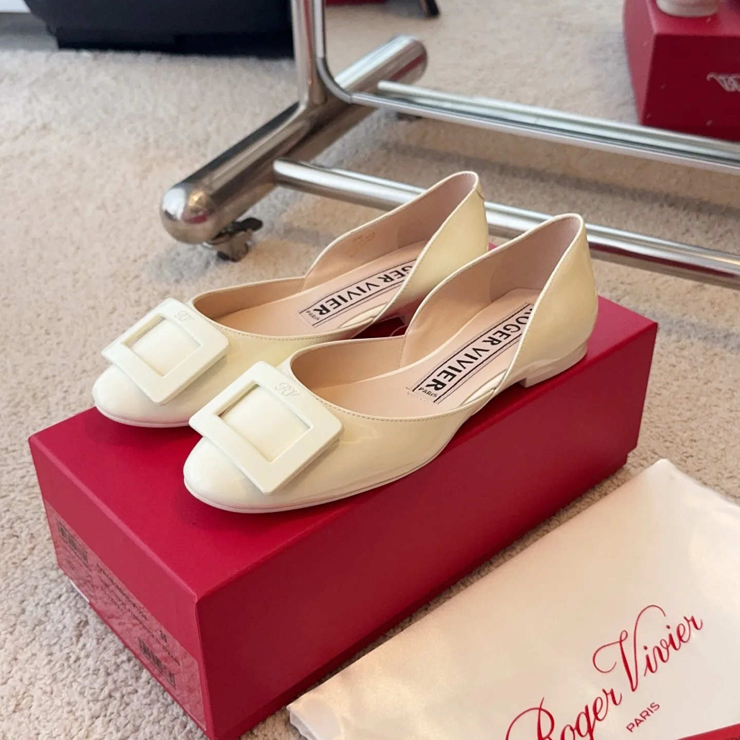 Women's Ballet Flats ROGER VIVIER 17550586