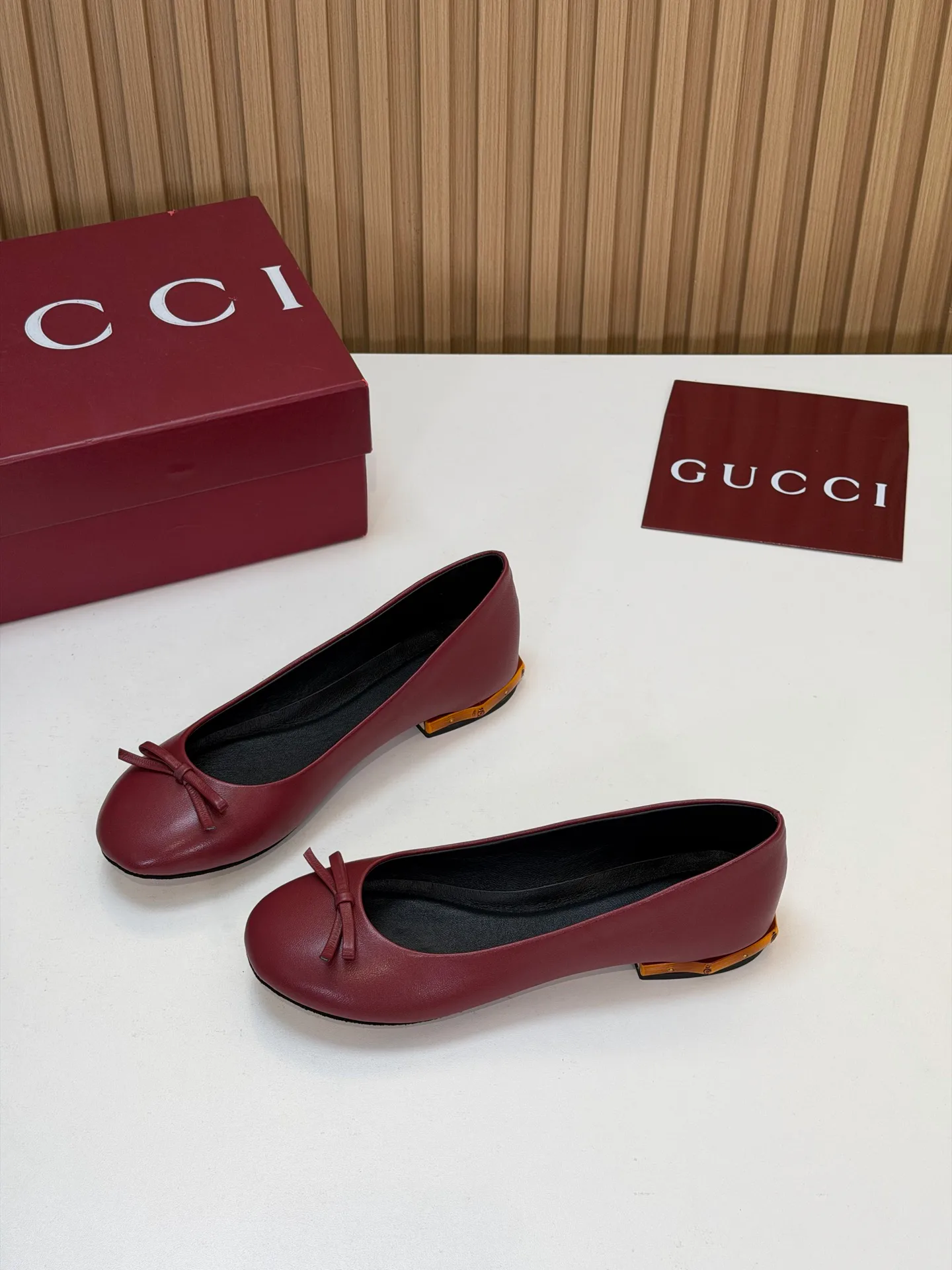 Women's Ballet Flats GUCCI 18083634