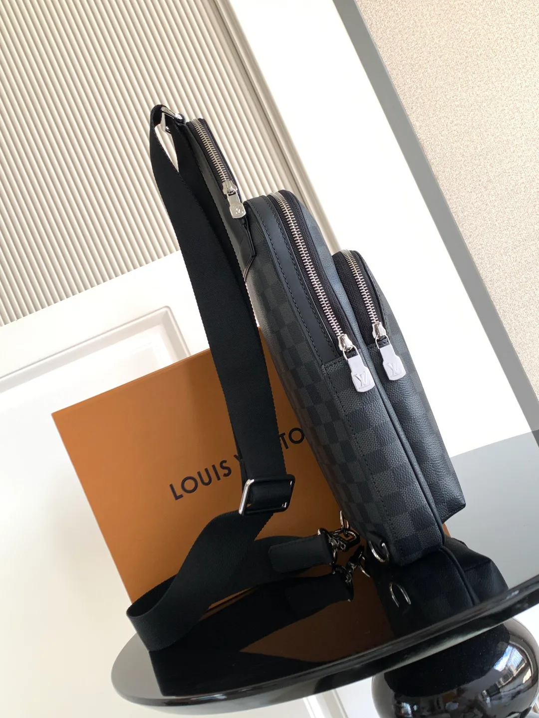 Women's Shoulder Bags LOUIS VUITTON 17893158