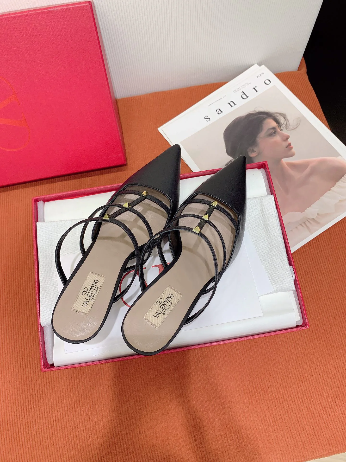 Women's Mules And Clogs VALENTINO 17963053