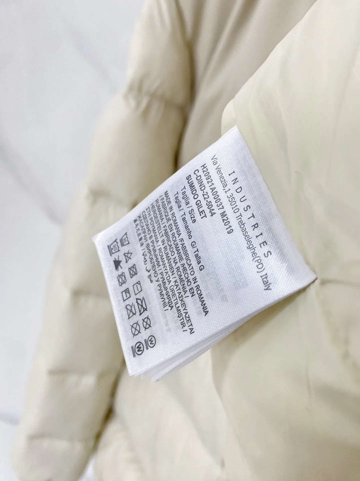 Men's Jackets And Down Jackets MONCLER 18007650