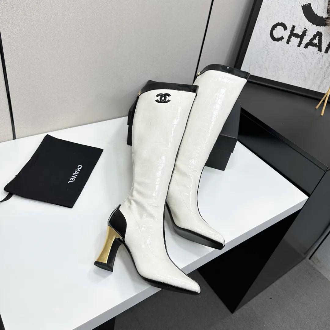 Women's Boots CHANEL 18366725