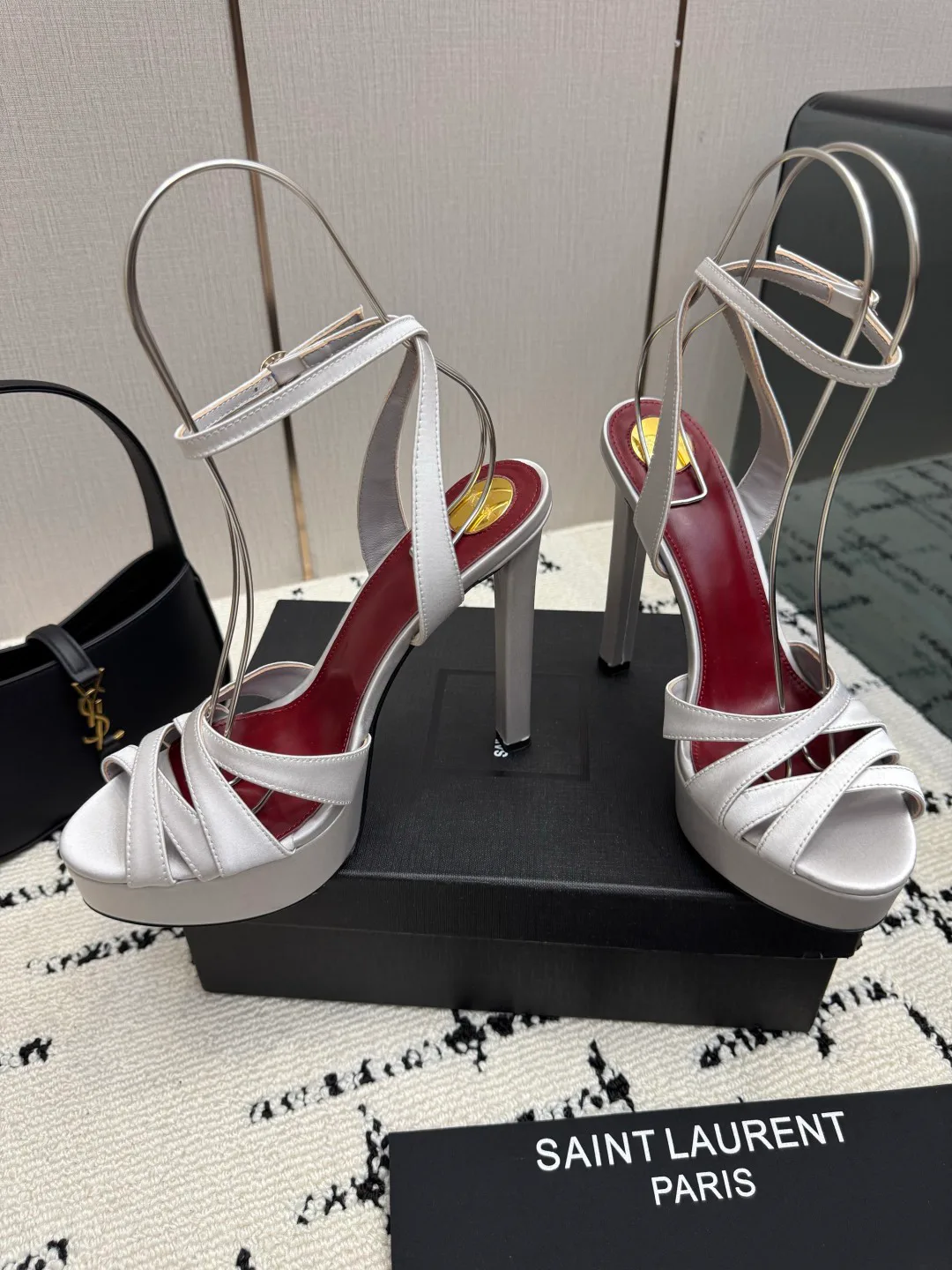 Women's Open-Toe Sandals SAINT LAURENT 18049026
