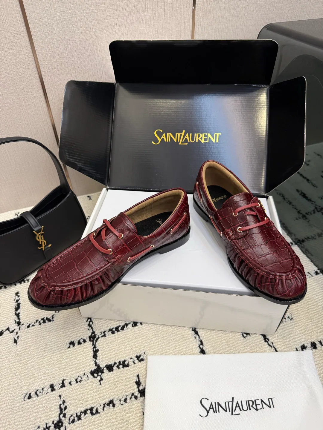 Women's Loafers And Moccasins SAINT LAURENT 17816909