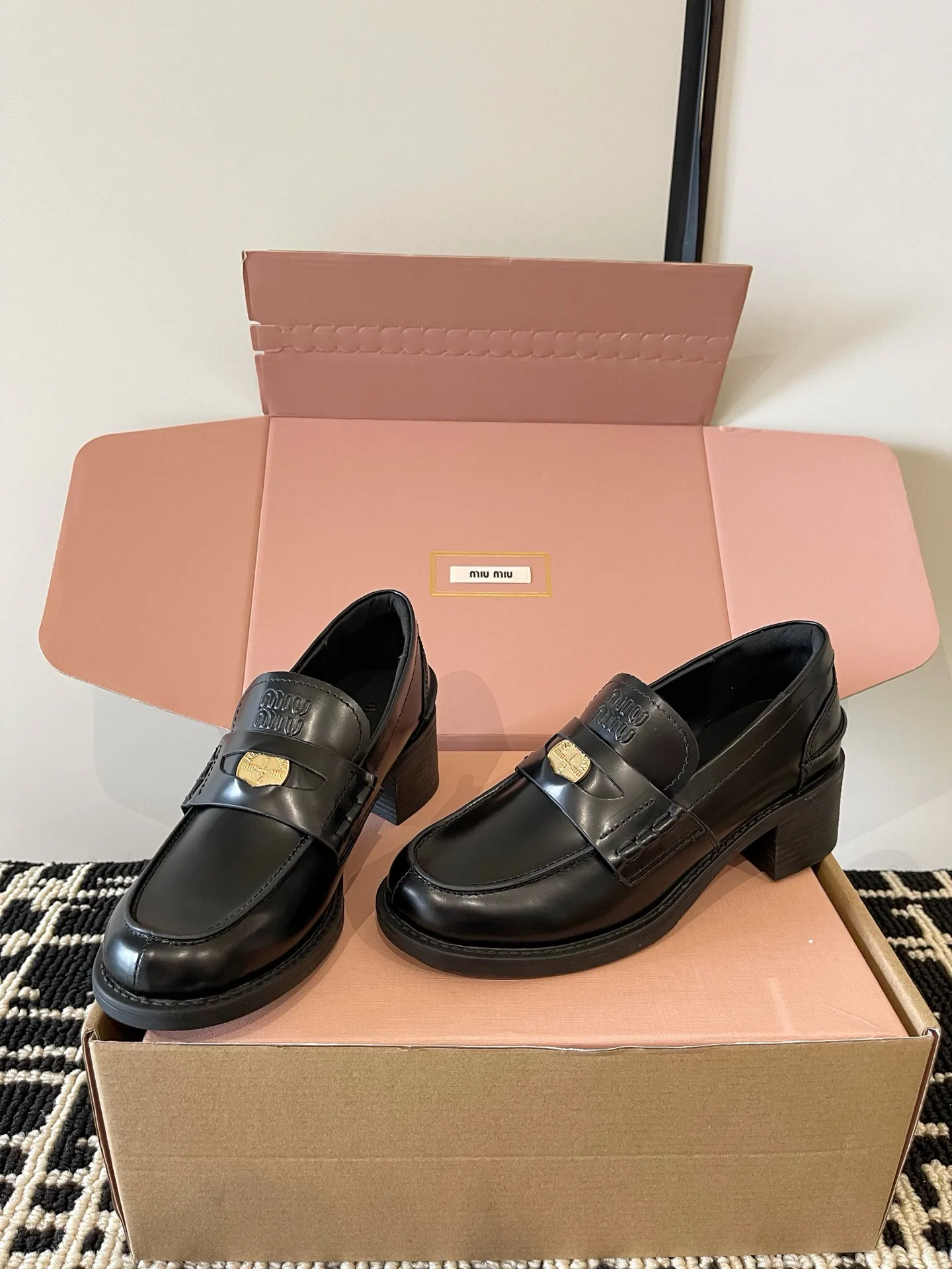 Women's Loafers And Moccasins MIU MIU 16968116