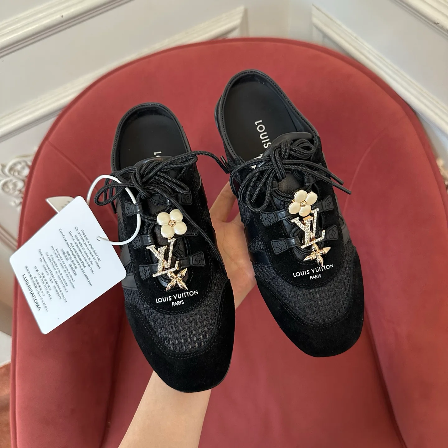 Women's Sneakers LOUIS VUITTON 18120468