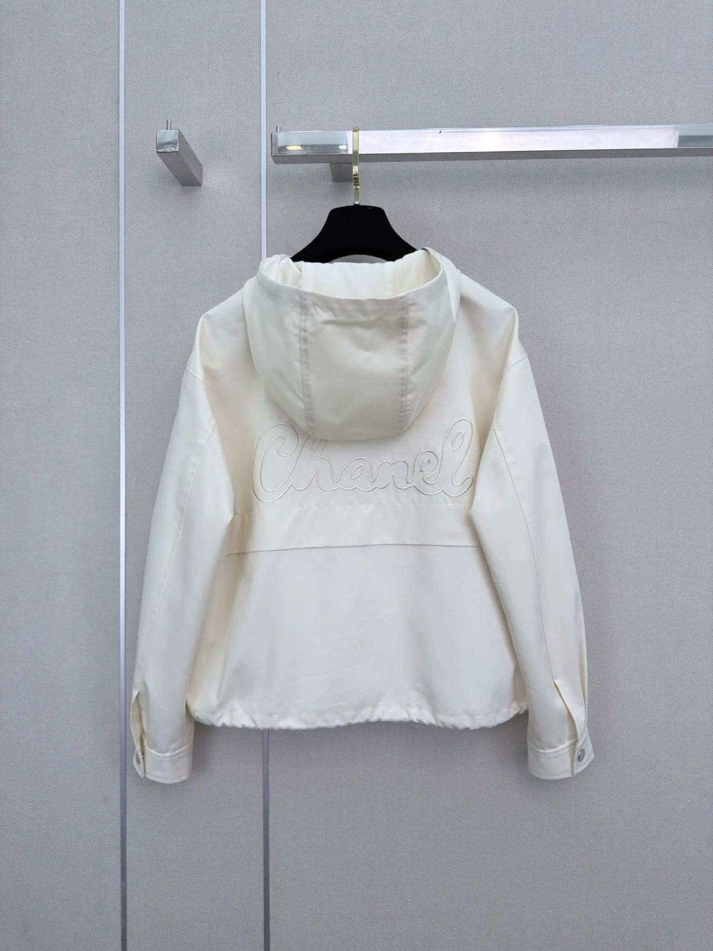 Куртки И Пуховики Женские Chanel 18599092