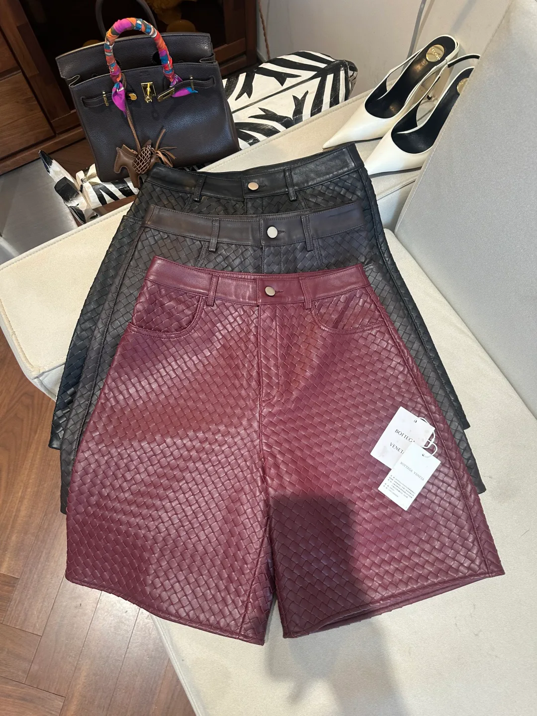 Women's Shorts BOTTEGA VENETA 17460755