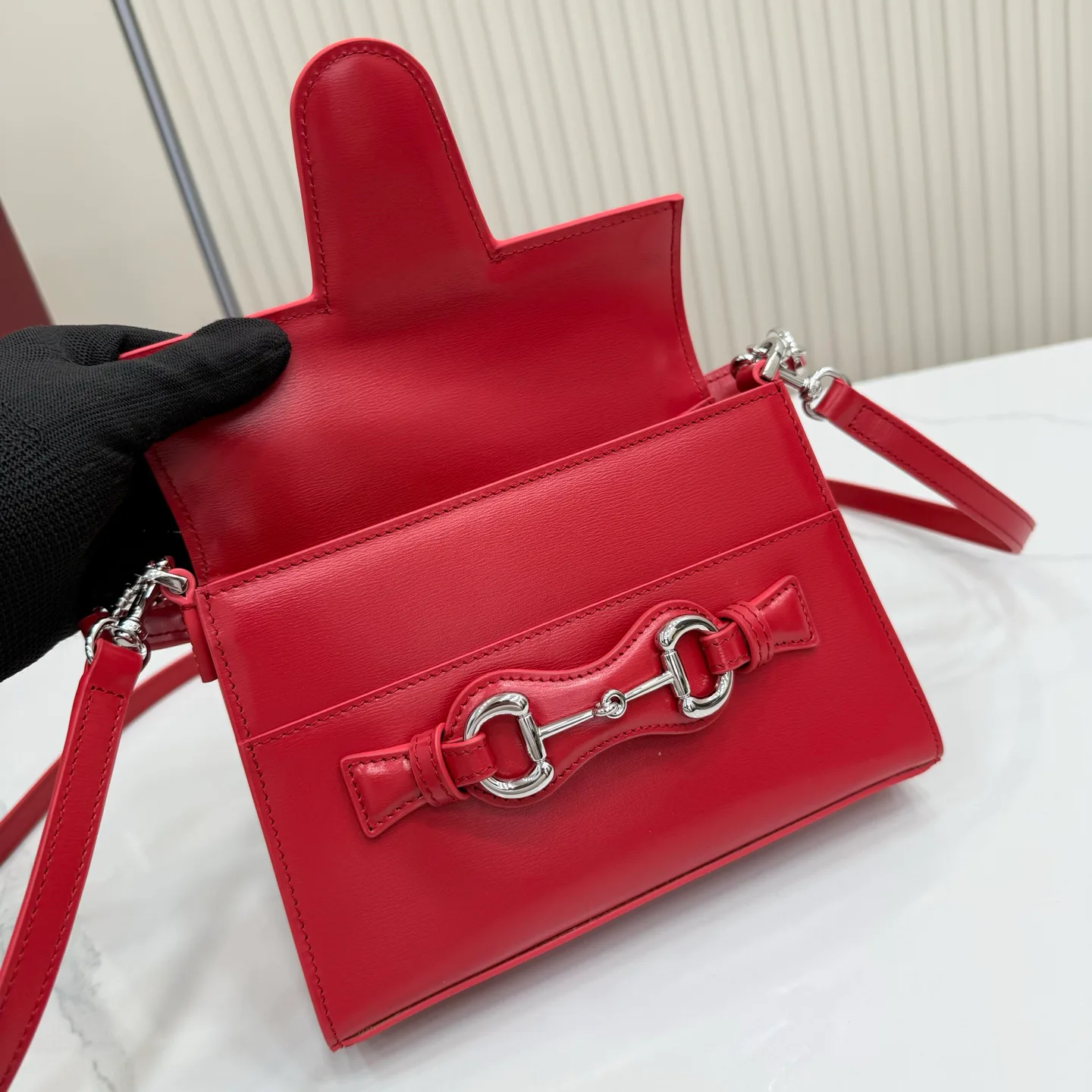 Women's Classic Handbags GUCCI 17947732