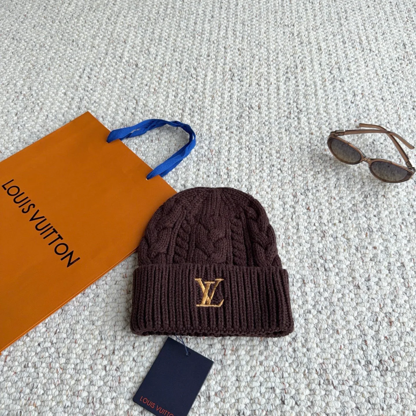 Hats LOUIS VUITTON 18450105