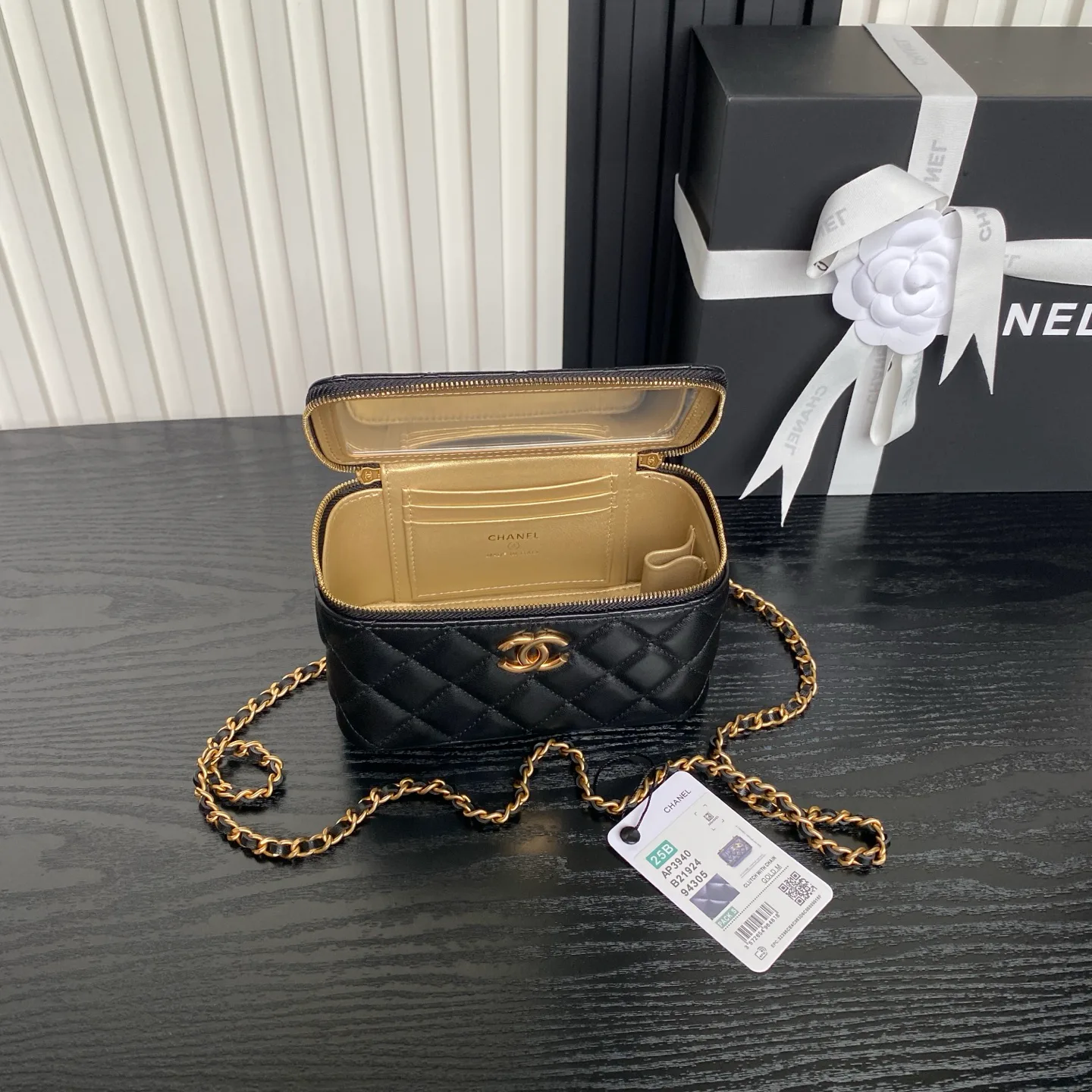Women's Classic Handbags CHANEL 17364585