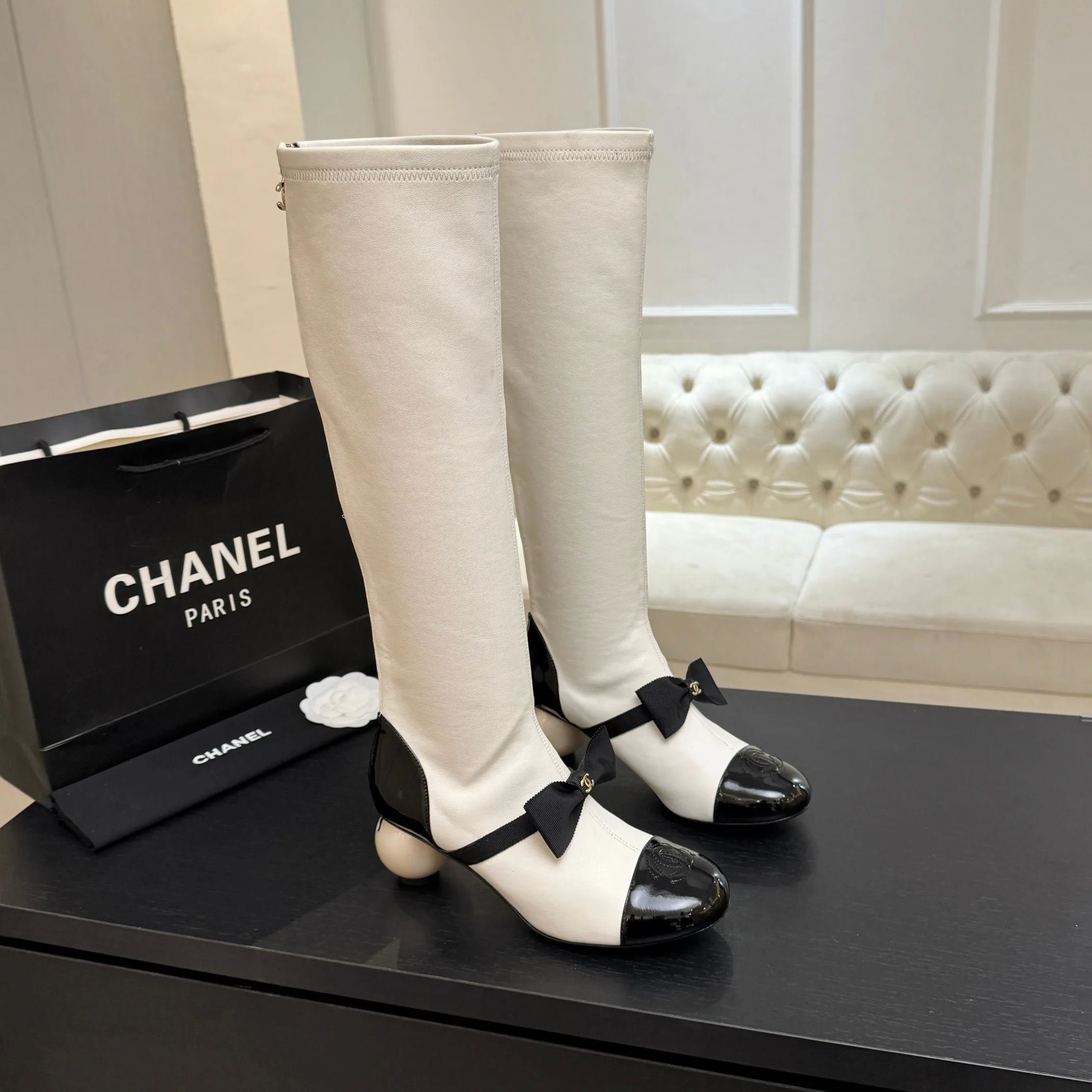 Women's Boots CHANEL 18063048