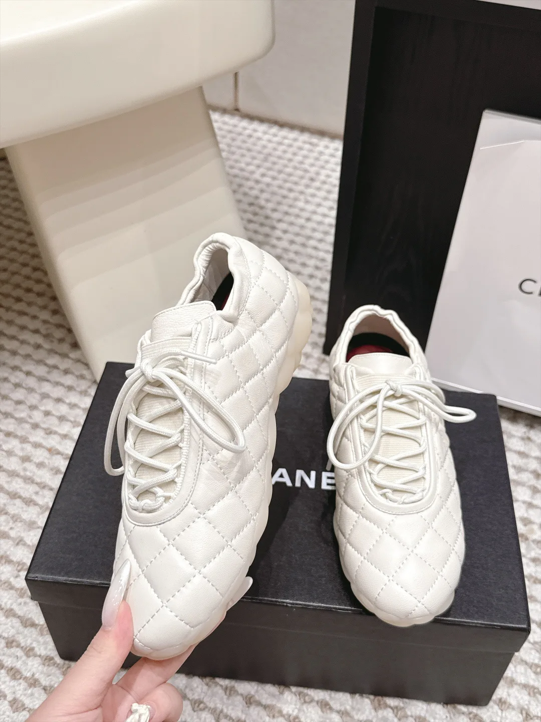 Women's Sneakers CHANEL 18034930