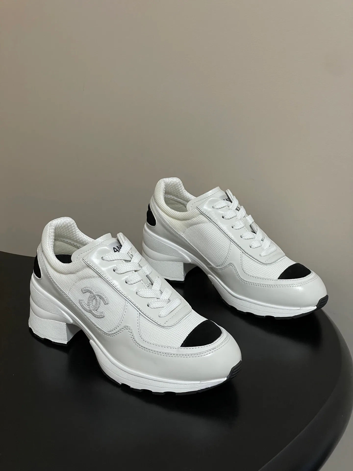 Women's Sneakers CHANEL 17867682