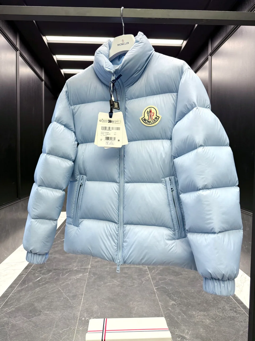 Men's Jackets And Down Jackets MONCLER 17918145
