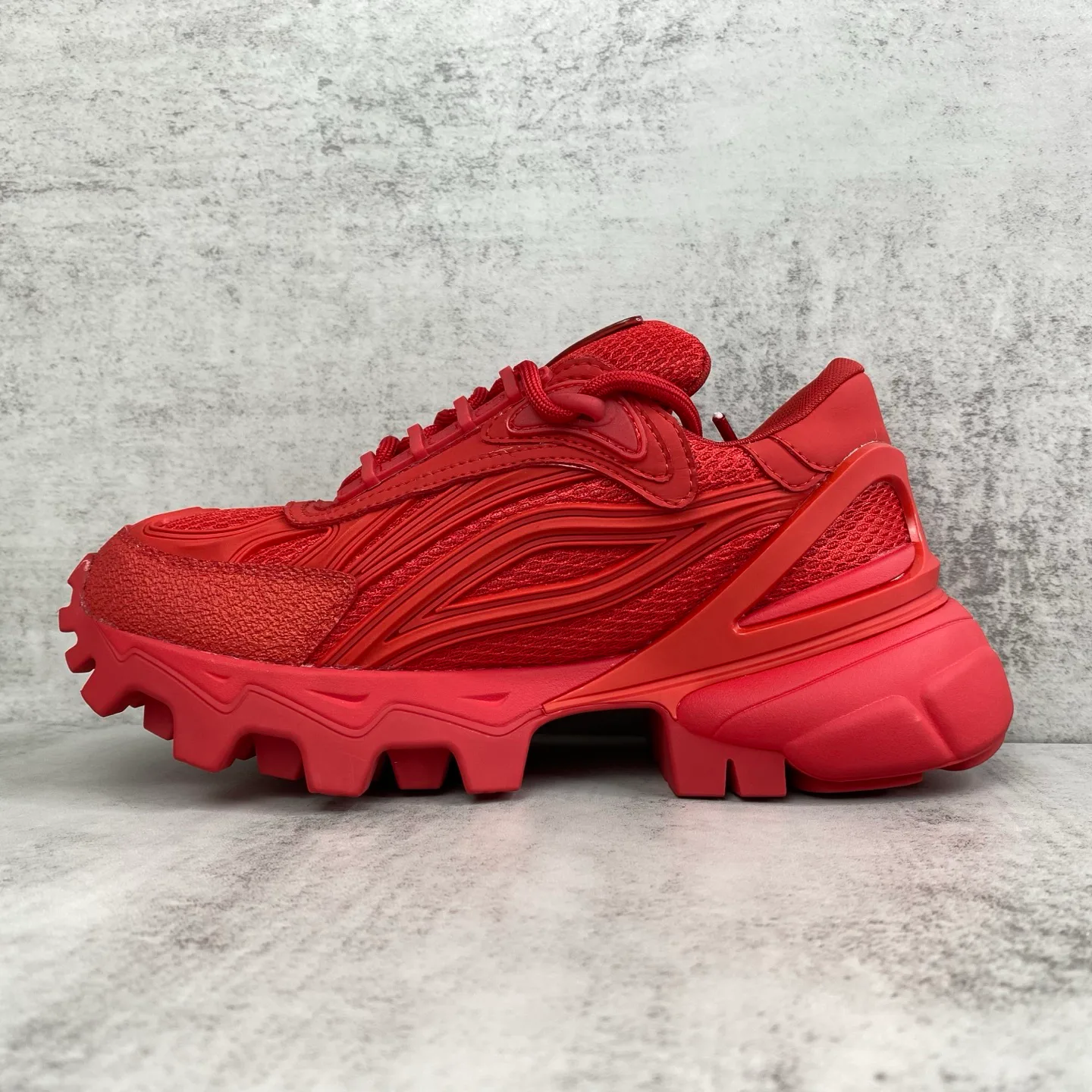 Women's Sneakers LOUIS VUITTON 18039586