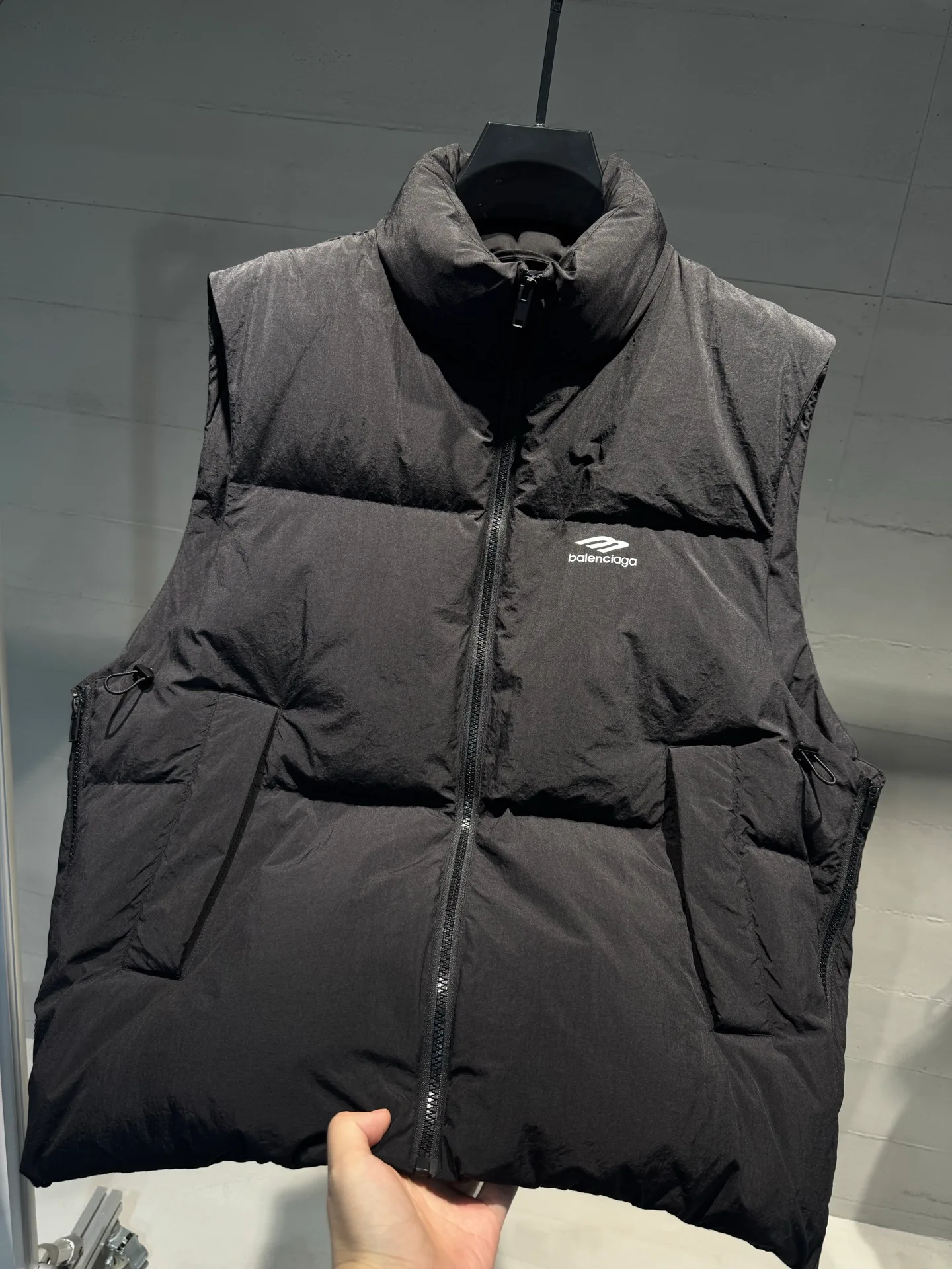 Жилеты Мужские Balenciaga 18609377