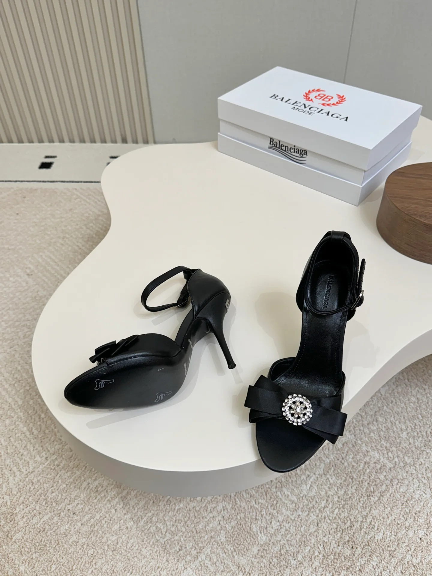 Women's Open-Toe Sandals BALENCIAGA 18083170