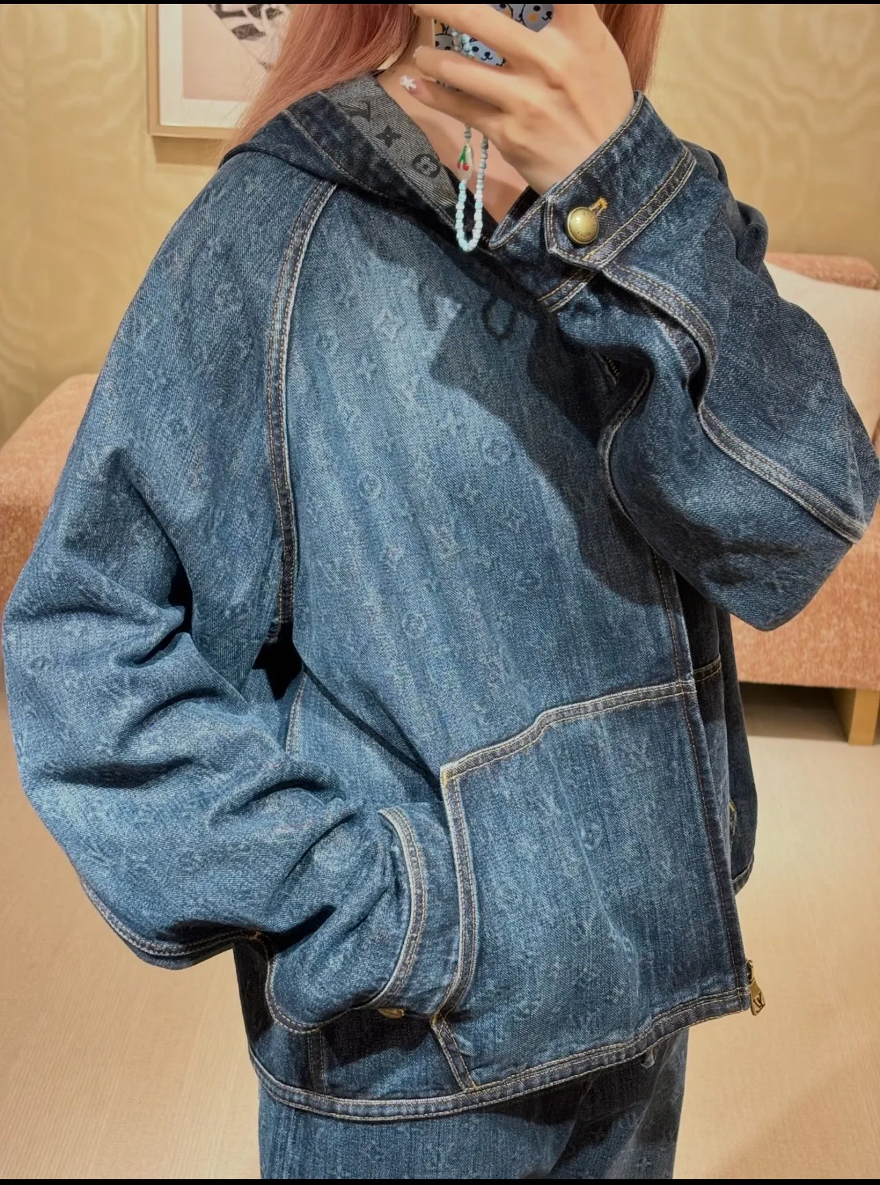 Women's Jackets And Down Jackets LOUIS VUITTON 18348323