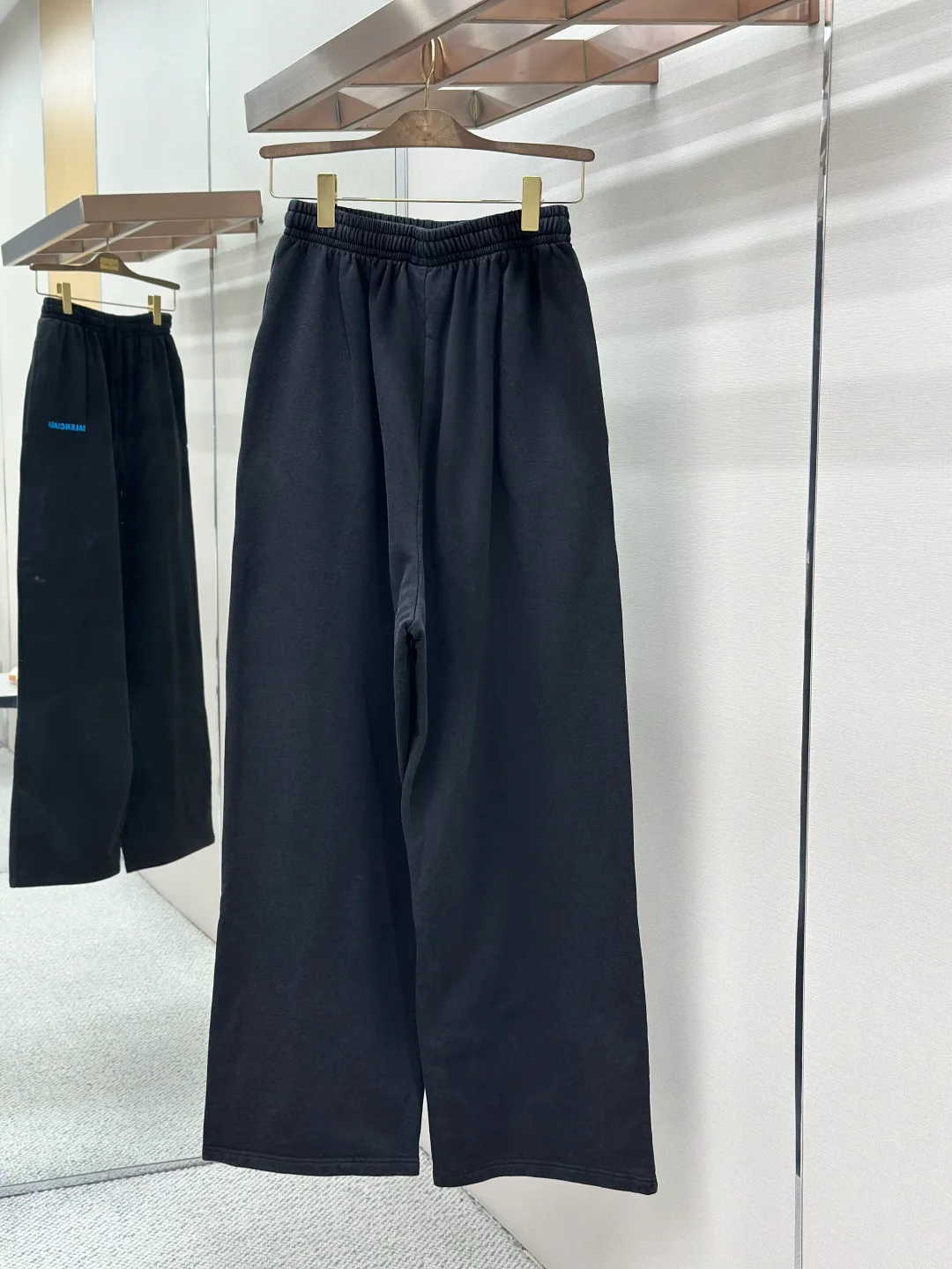 Men's Trousers BALENCIAGA 18179314