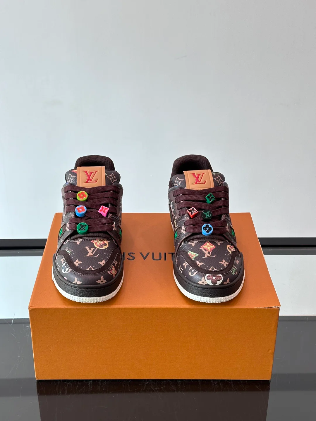 Men's Sneakers LOUIS VUITTON 18400621