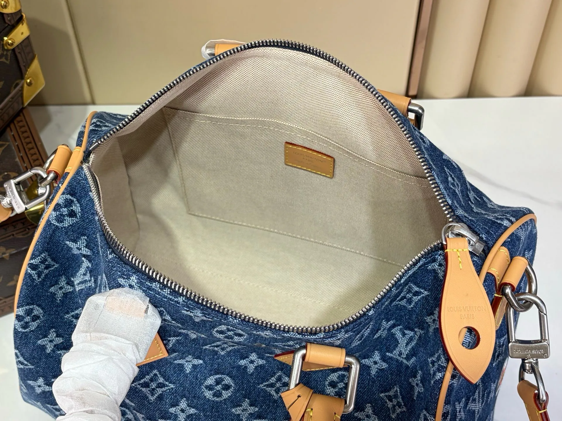 Women's Classic Handbags LOUIS VUITTON 17450396