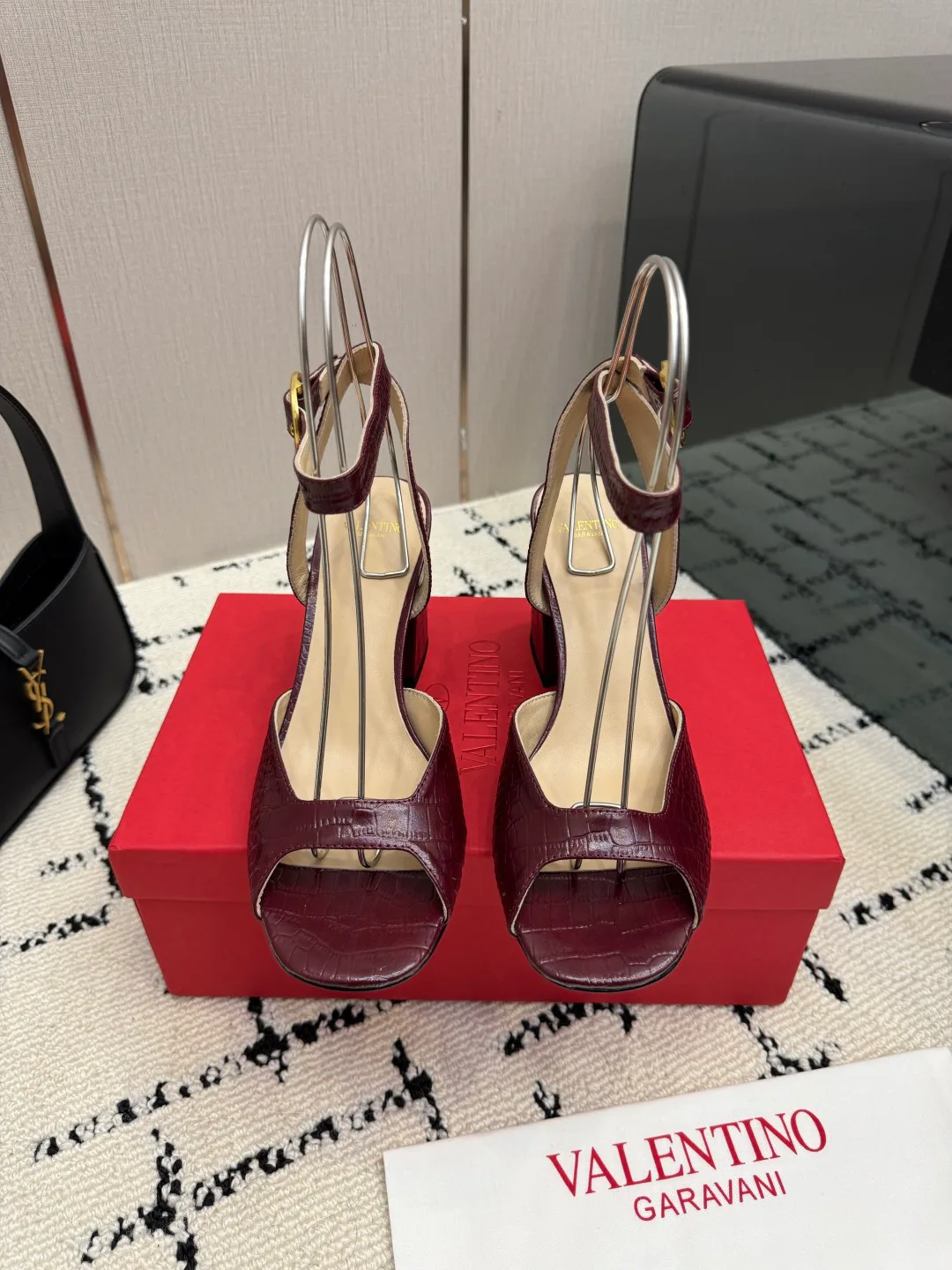 Women's Open-Toe Sandals VALENTINO 18048996
