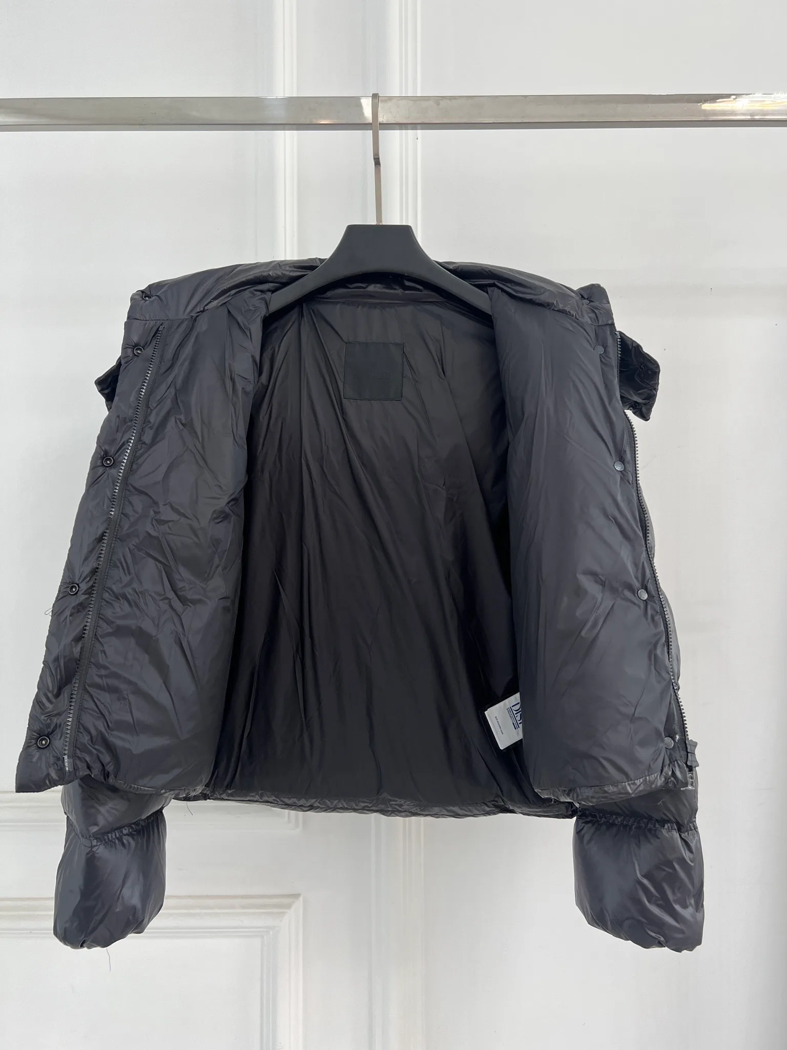 Women's Jackets And Down Jackets MONCLER 18416178
