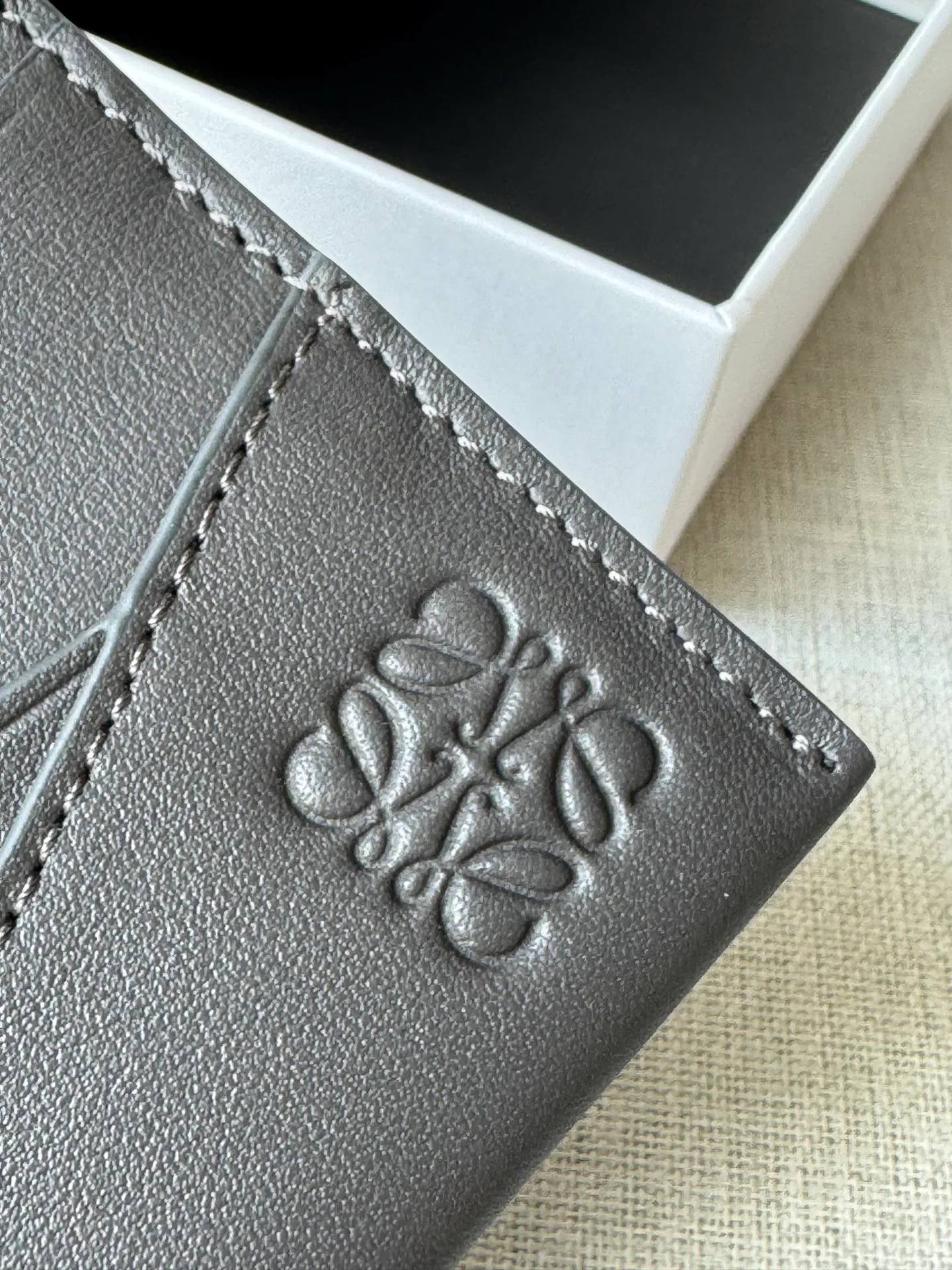 Women's Clutches LOEWE 17908087
