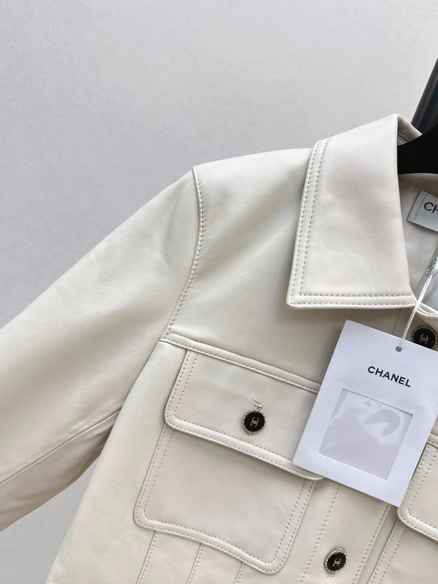 Women's Leather Jackets And Sheepskin Coats CHANEL 18173022