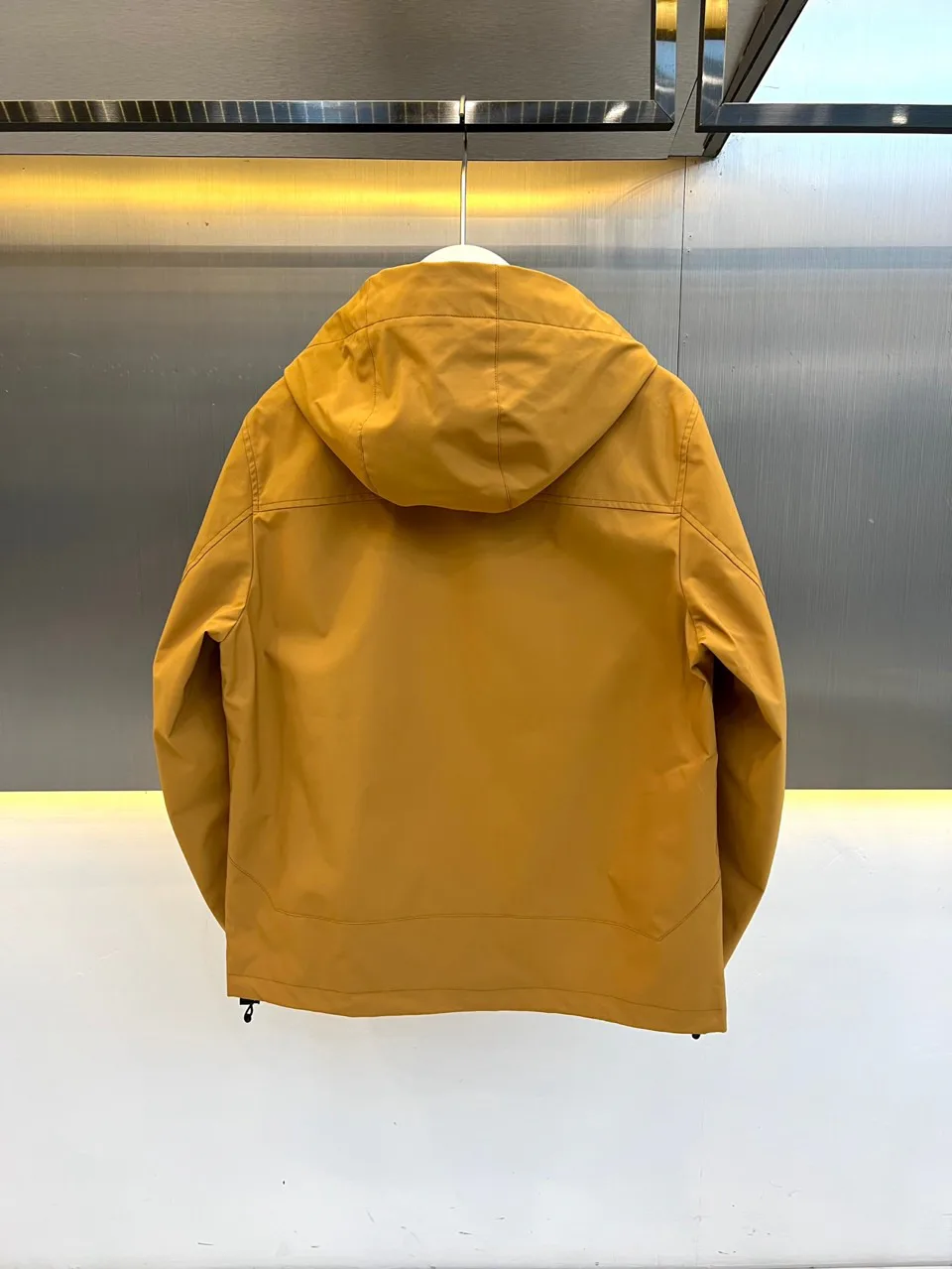 Men's Jackets And Down Jackets LOUIS VUITTON 18416785