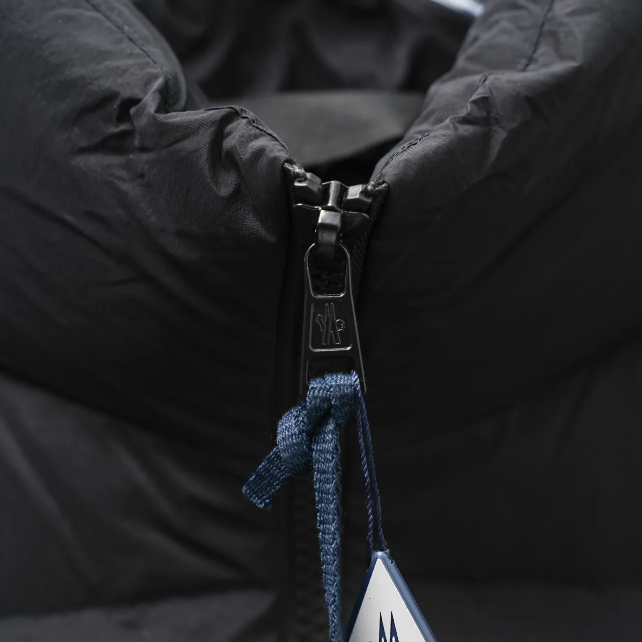 Куртки И Пуховики Мужские Moncler 18645506
