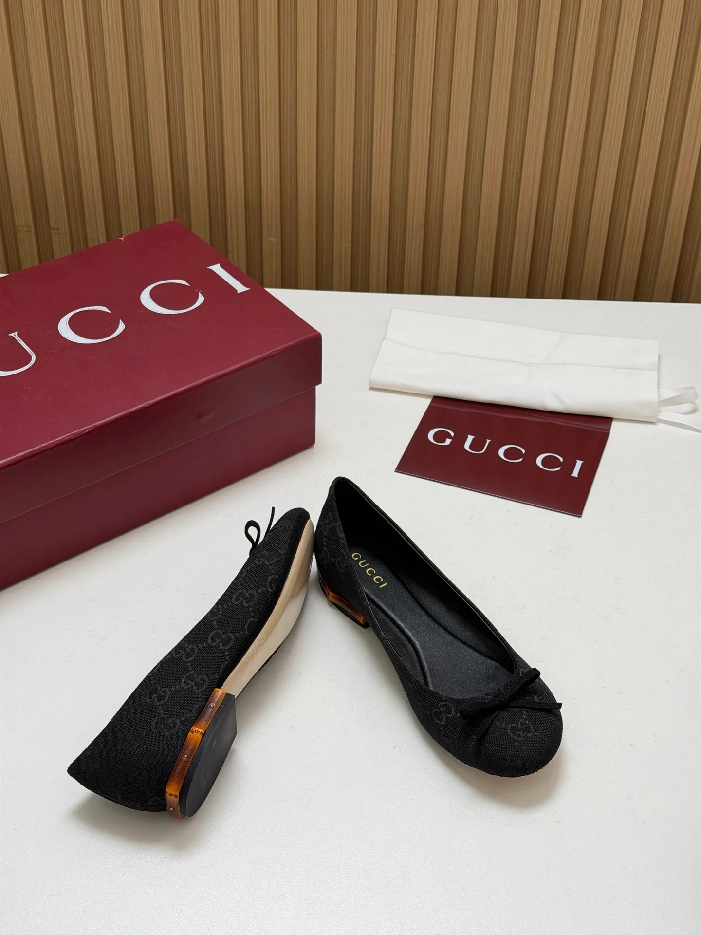 Women's Ballet Flats GUCCI 18396253