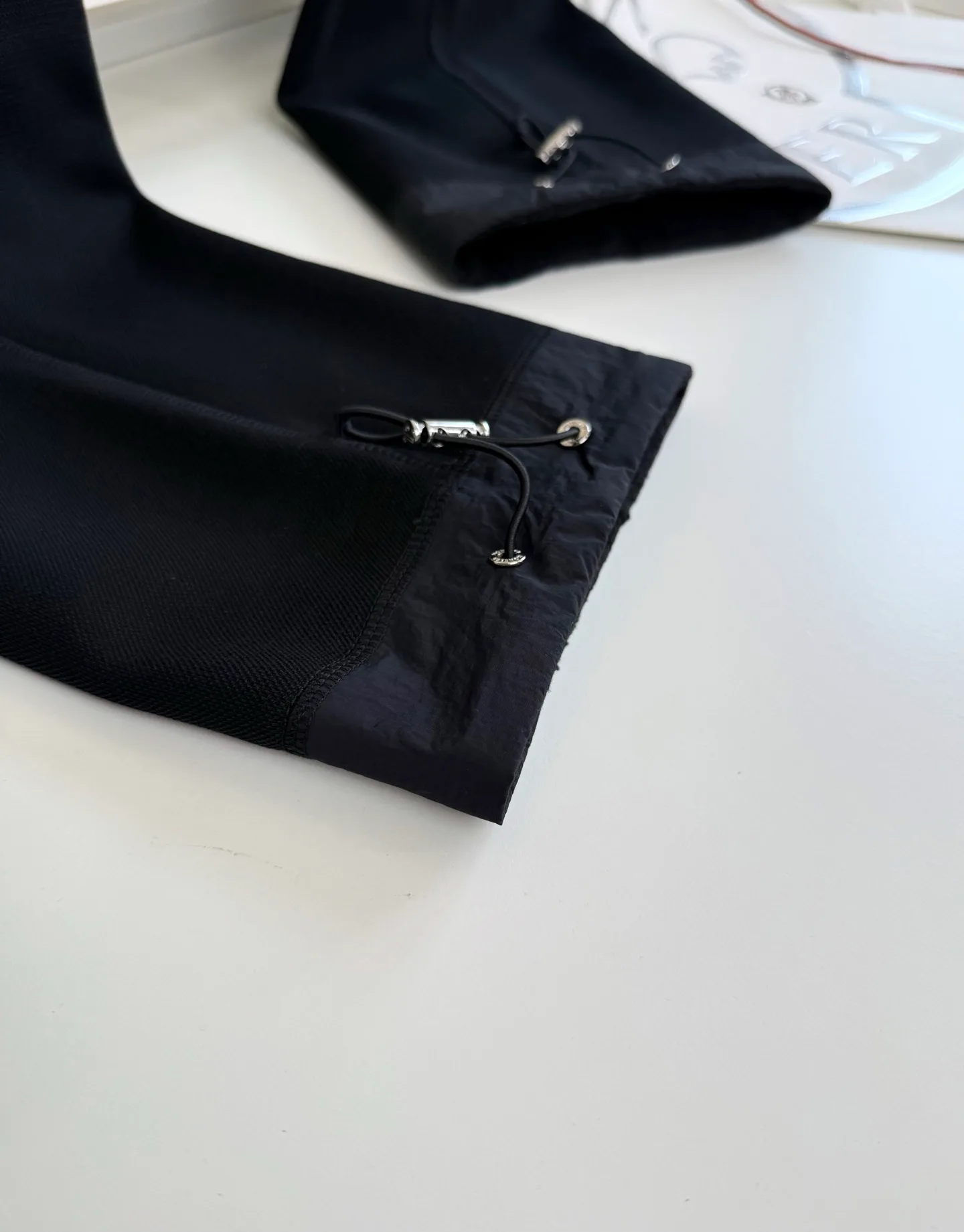 Брюки Мужские Moncler 18620412