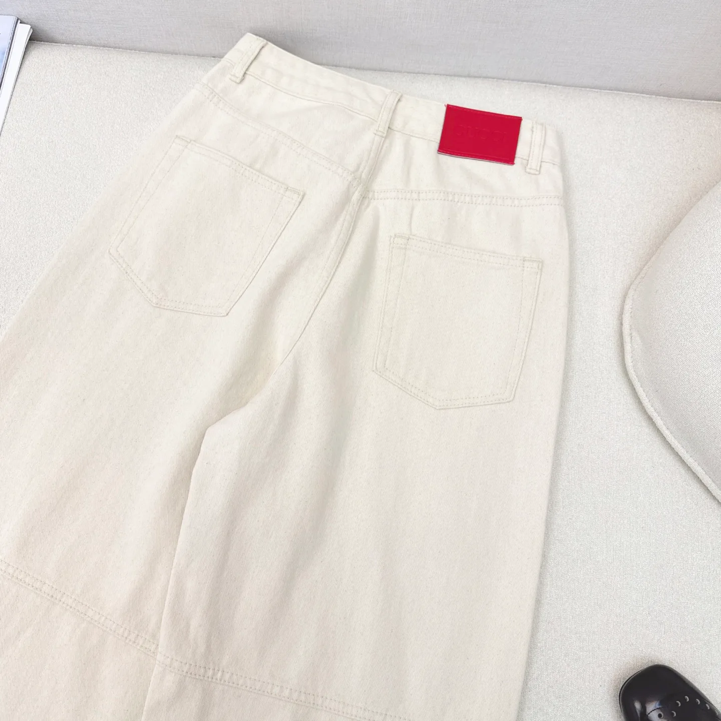 Джинсы Женские Gucci 18639928