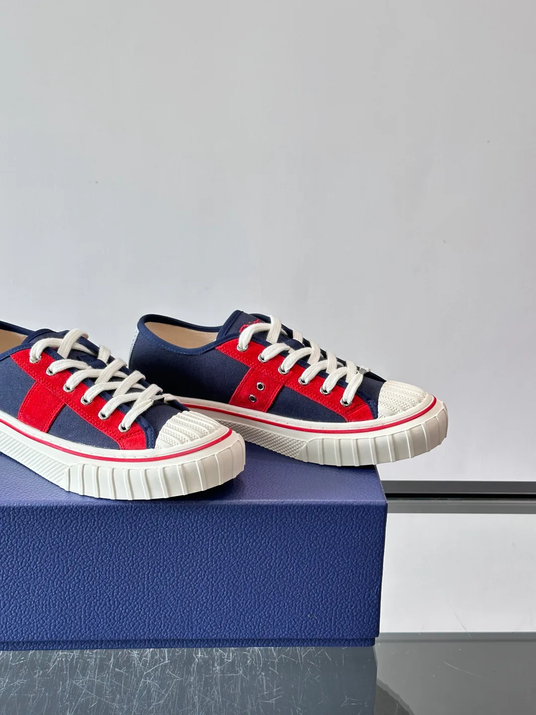 Women's Sneakers CHRISTIAN DIOR 18102137