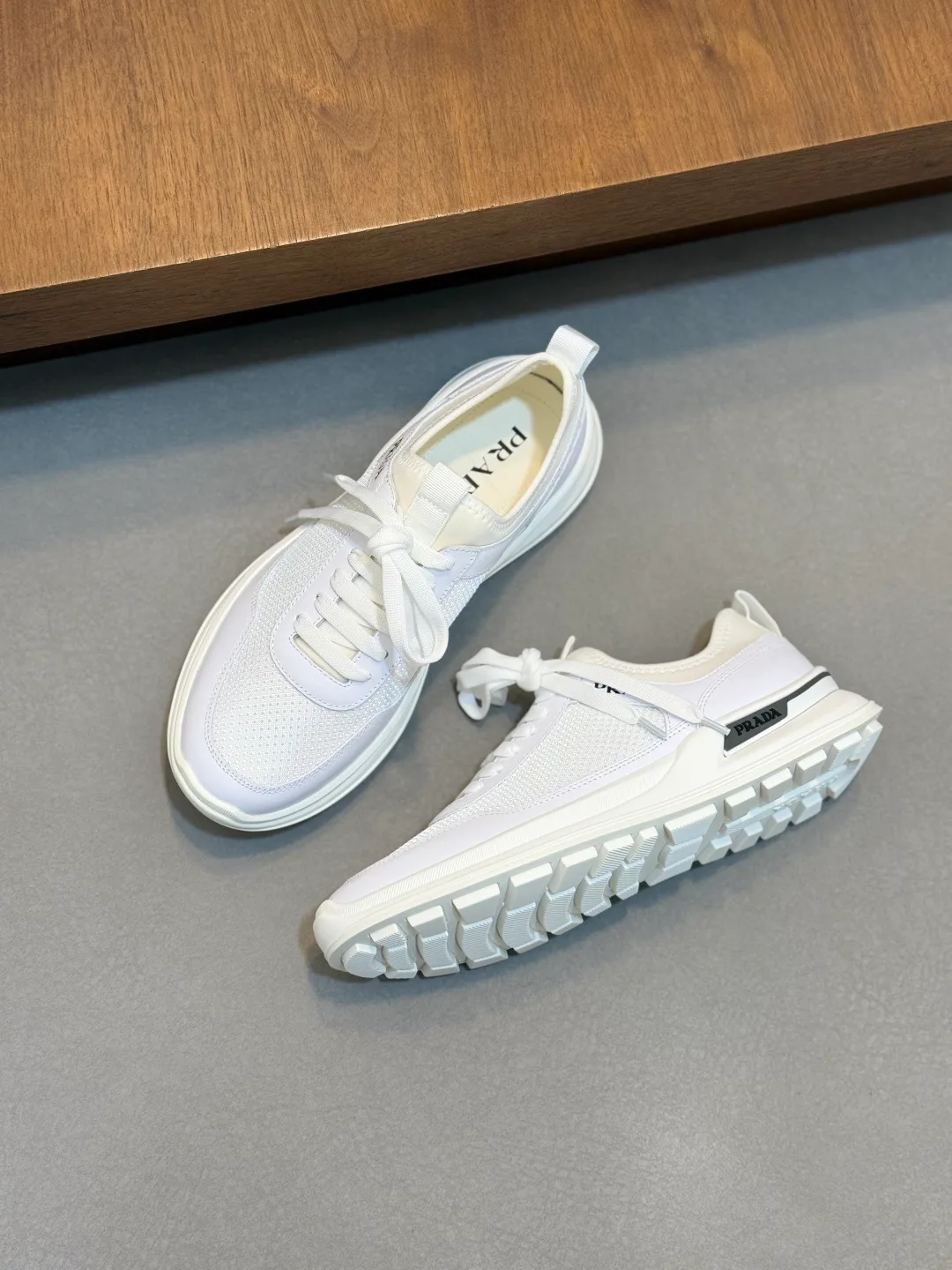 Men's Sneakers PRADA 17809327
